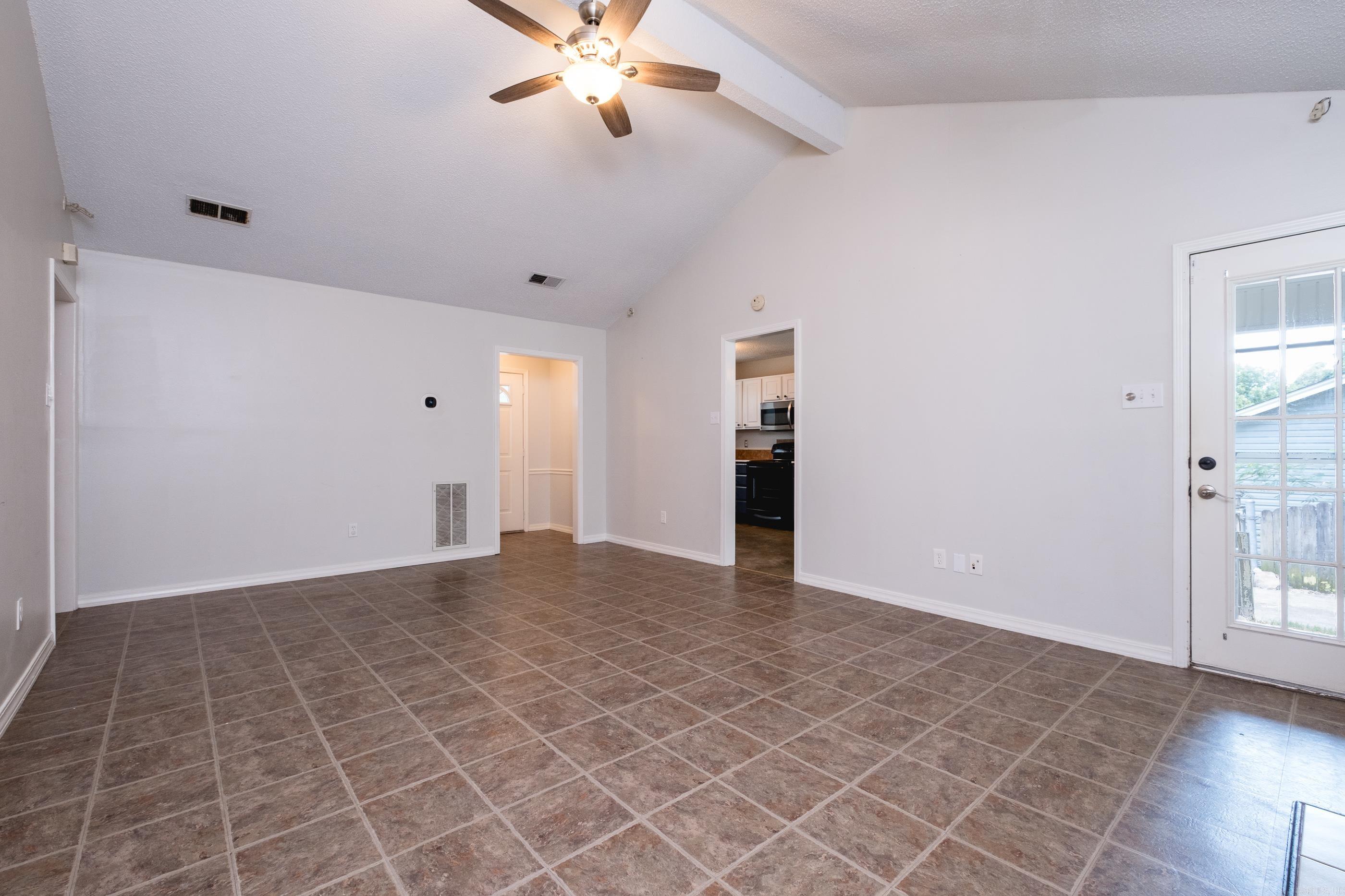 26 Wagon Wheel Ct Property Photo 11