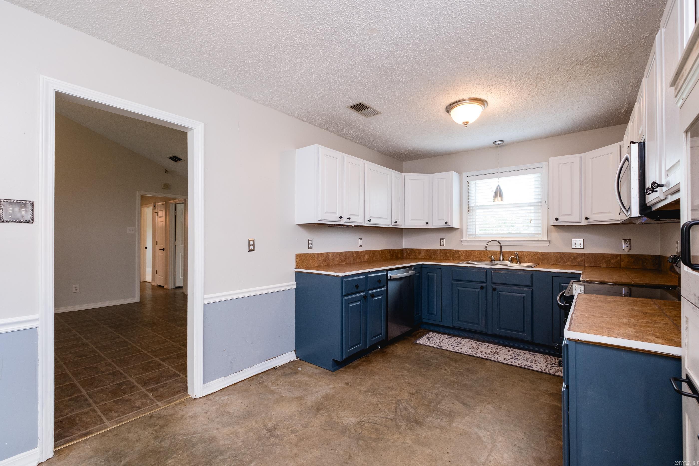 26 Wagon Wheel Ct Property Photo 13