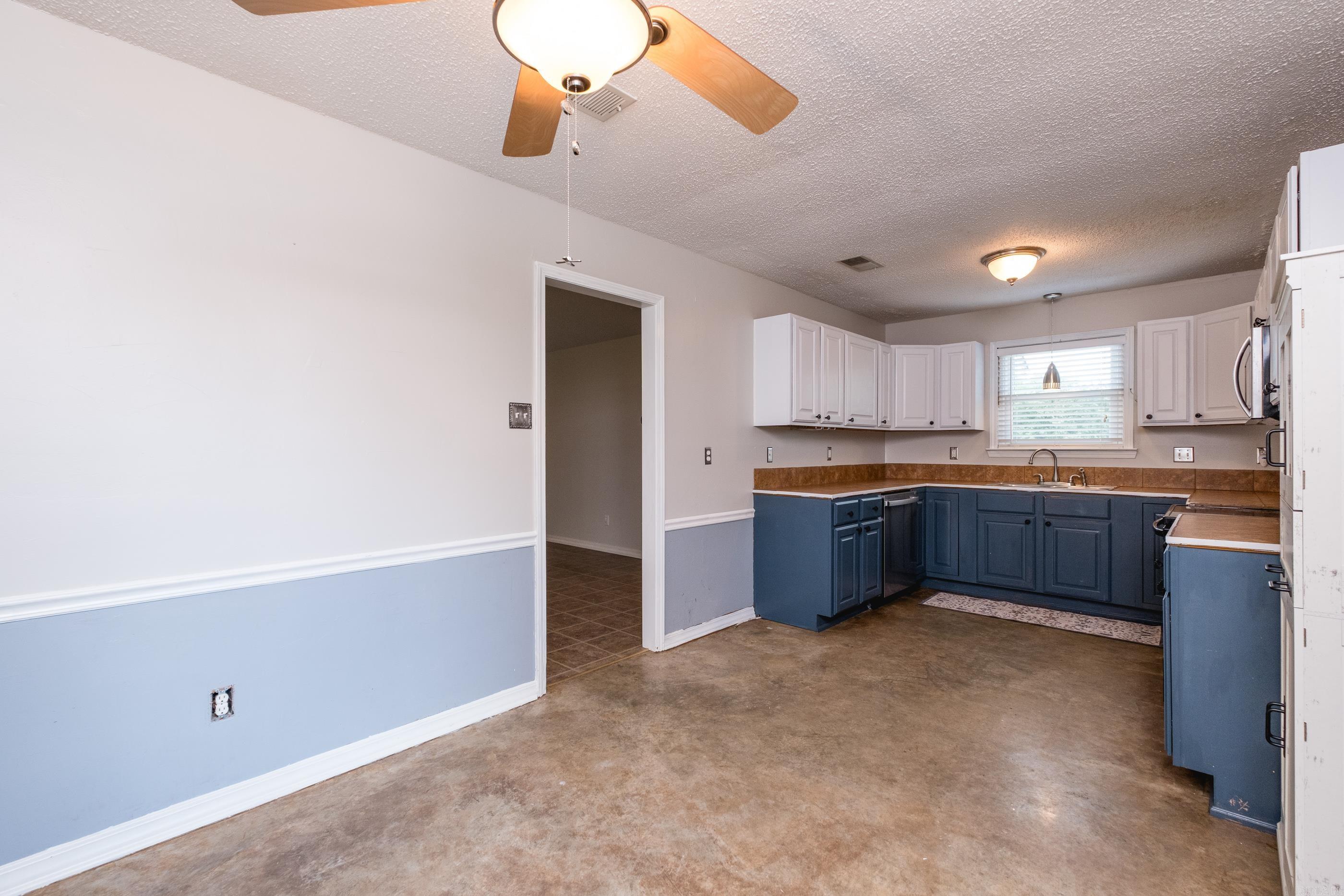 26 Wagon Wheel Ct Property Photo 14