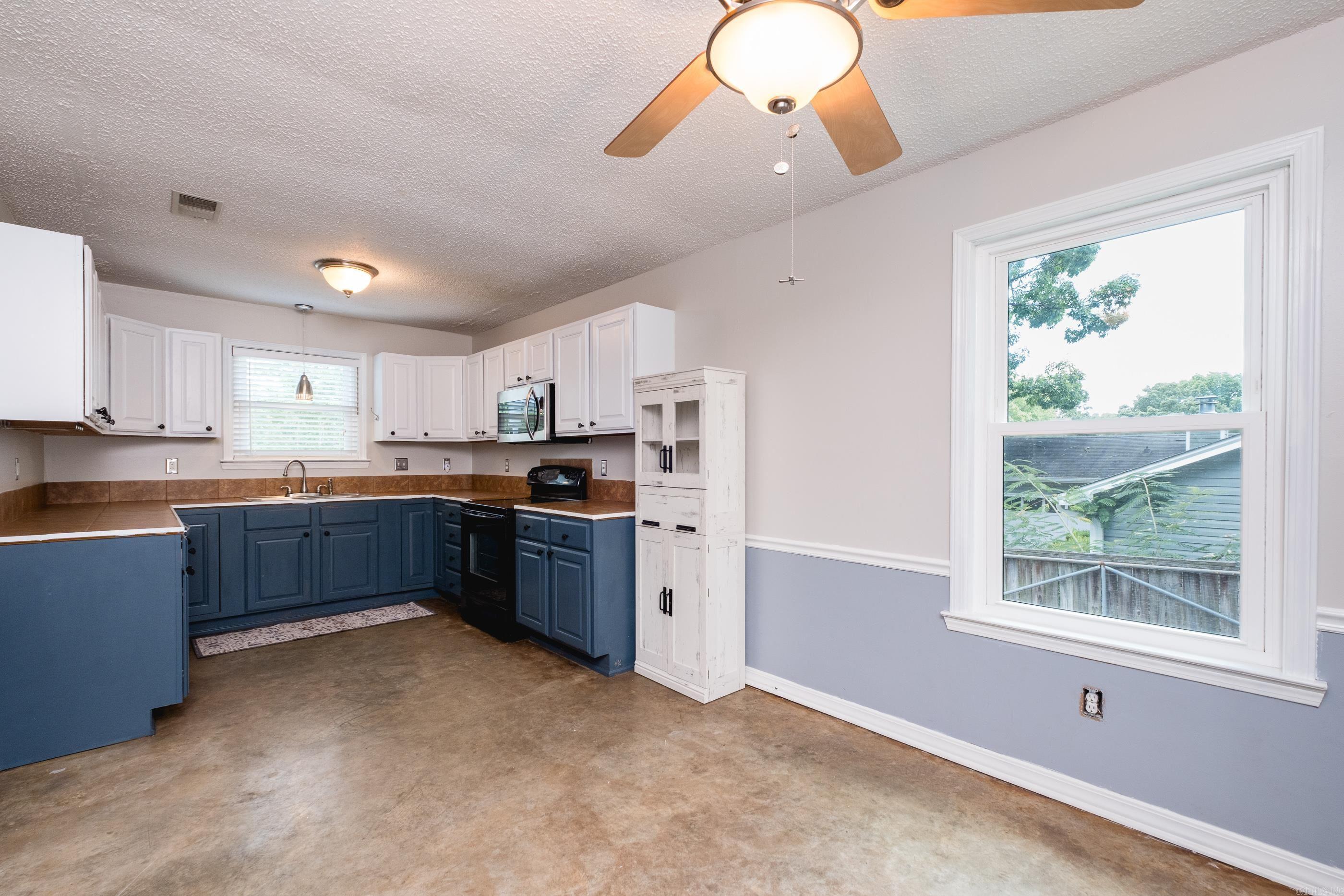 26 Wagon Wheel Ct Property Photo 20