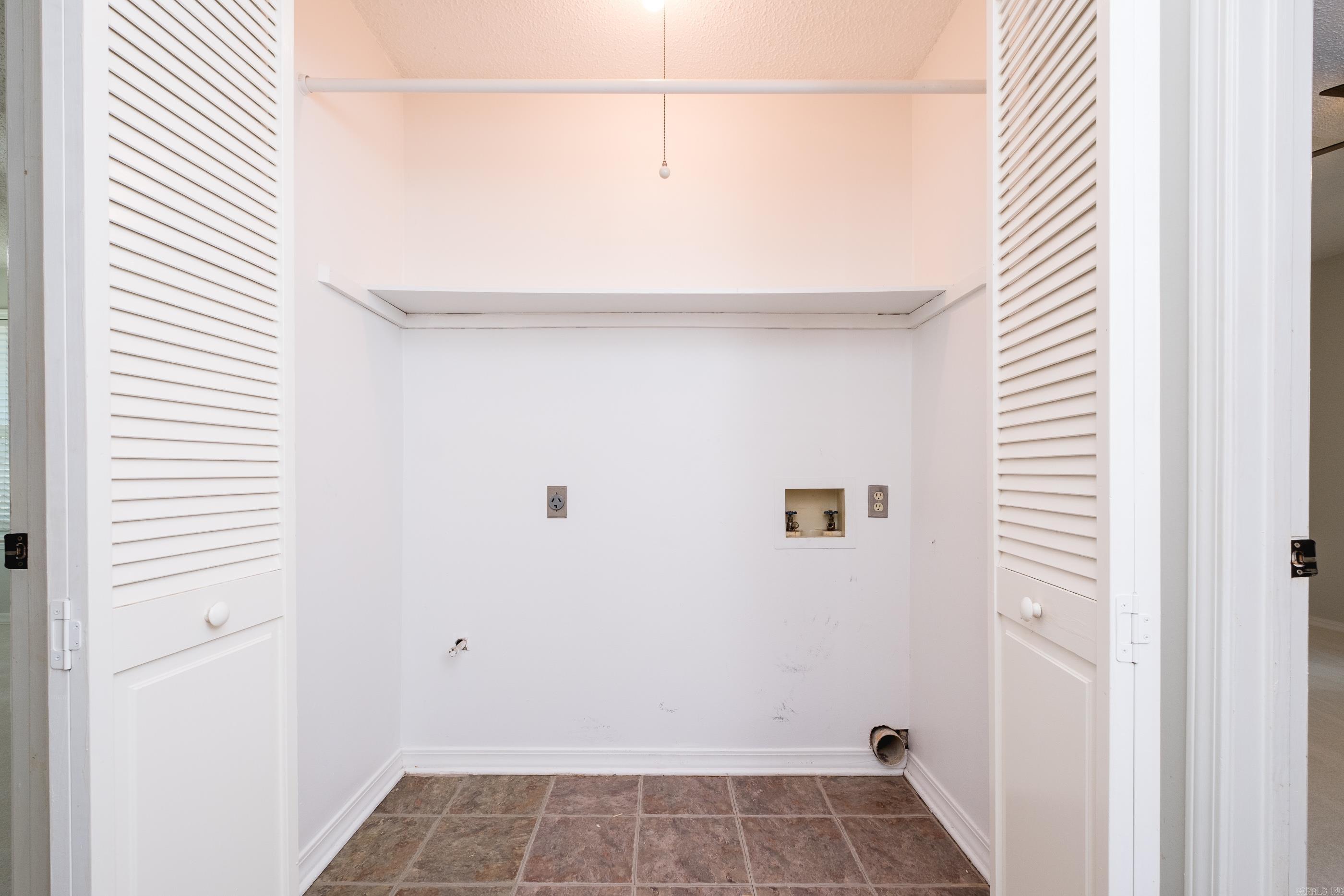 26 Wagon Wheel Ct Property Photo 23
