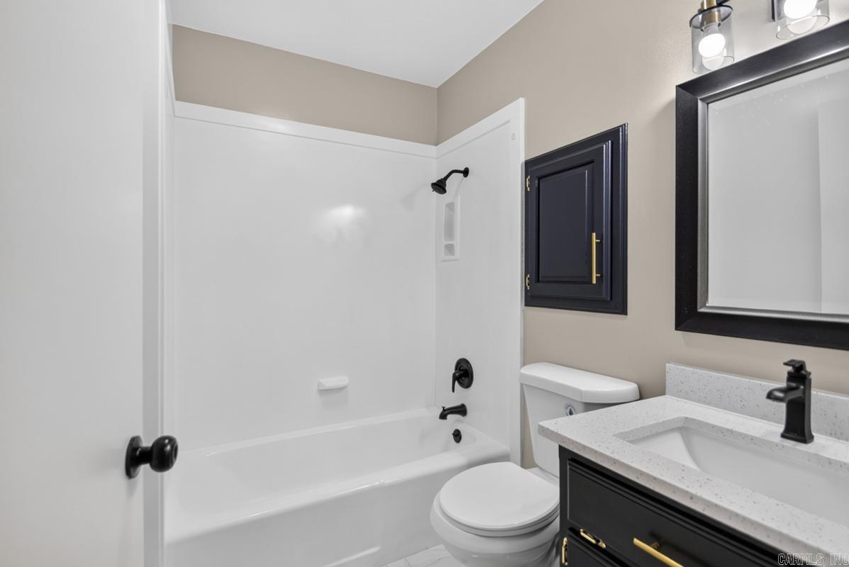 13721 Saint Charles Boulevard Property Photo 24