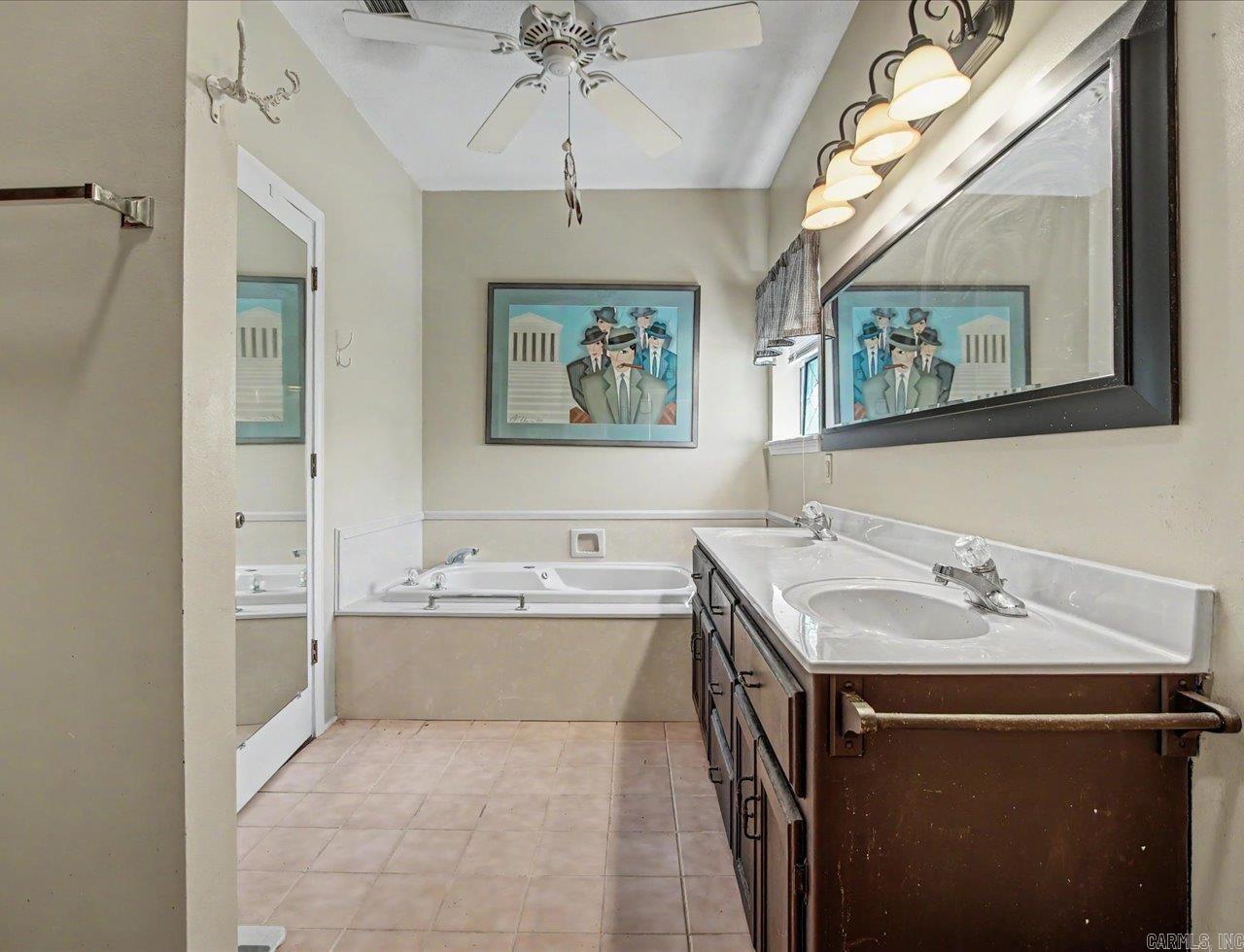 117 Gregory Cove Property Photo 17