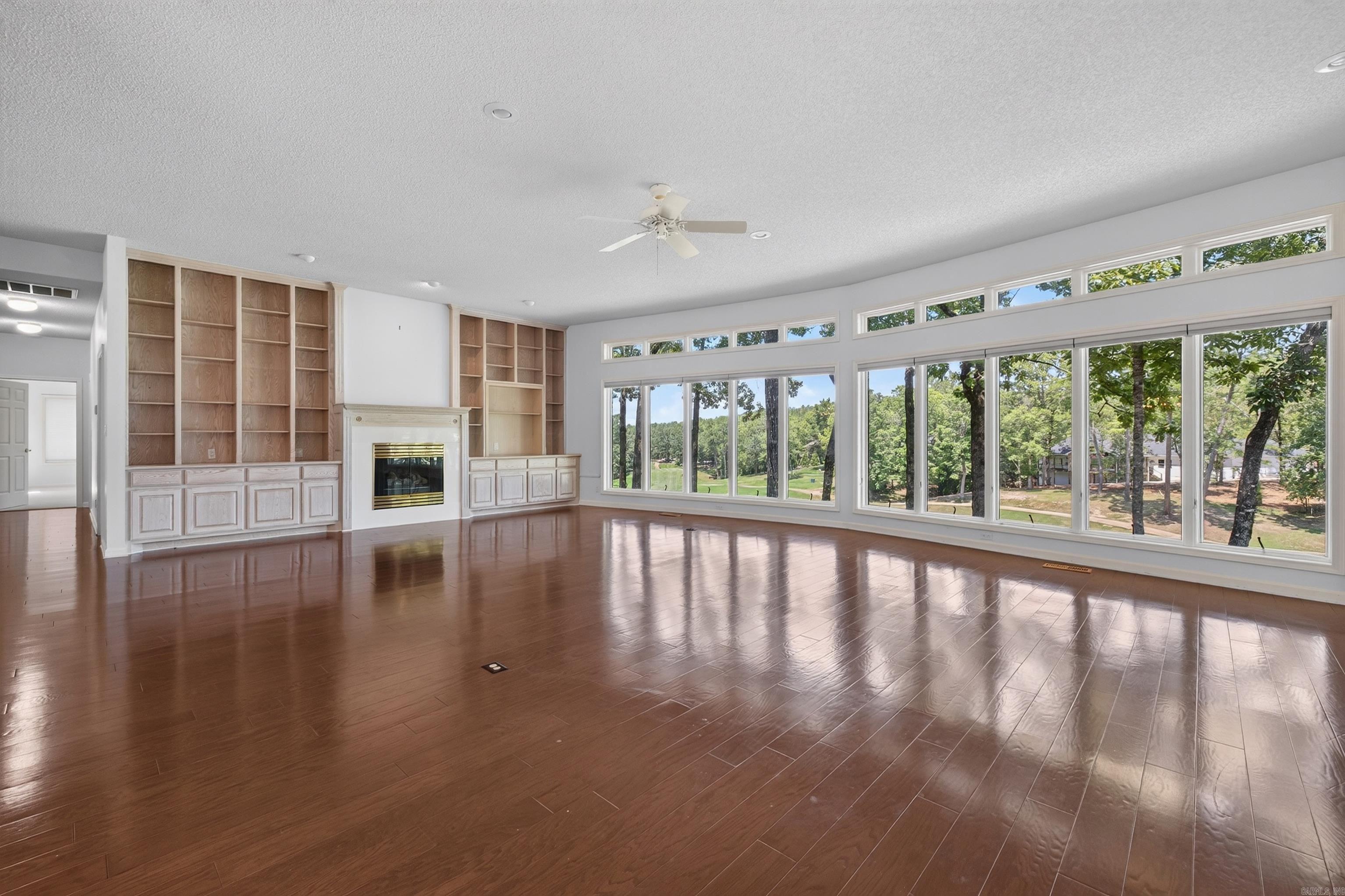 29 Princesa Drive Property Photo 9
