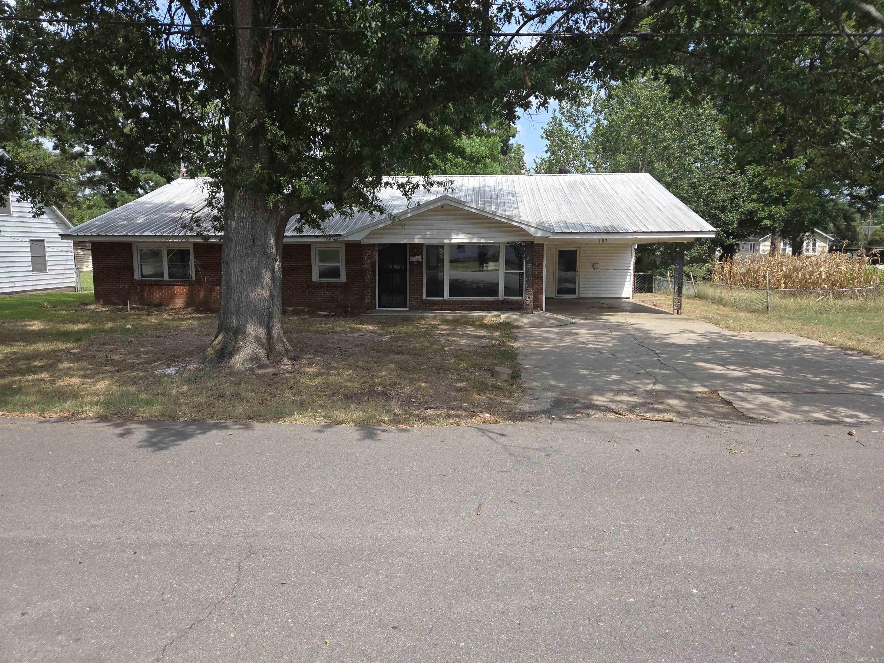 127 S Harrison Street Property Photo 1