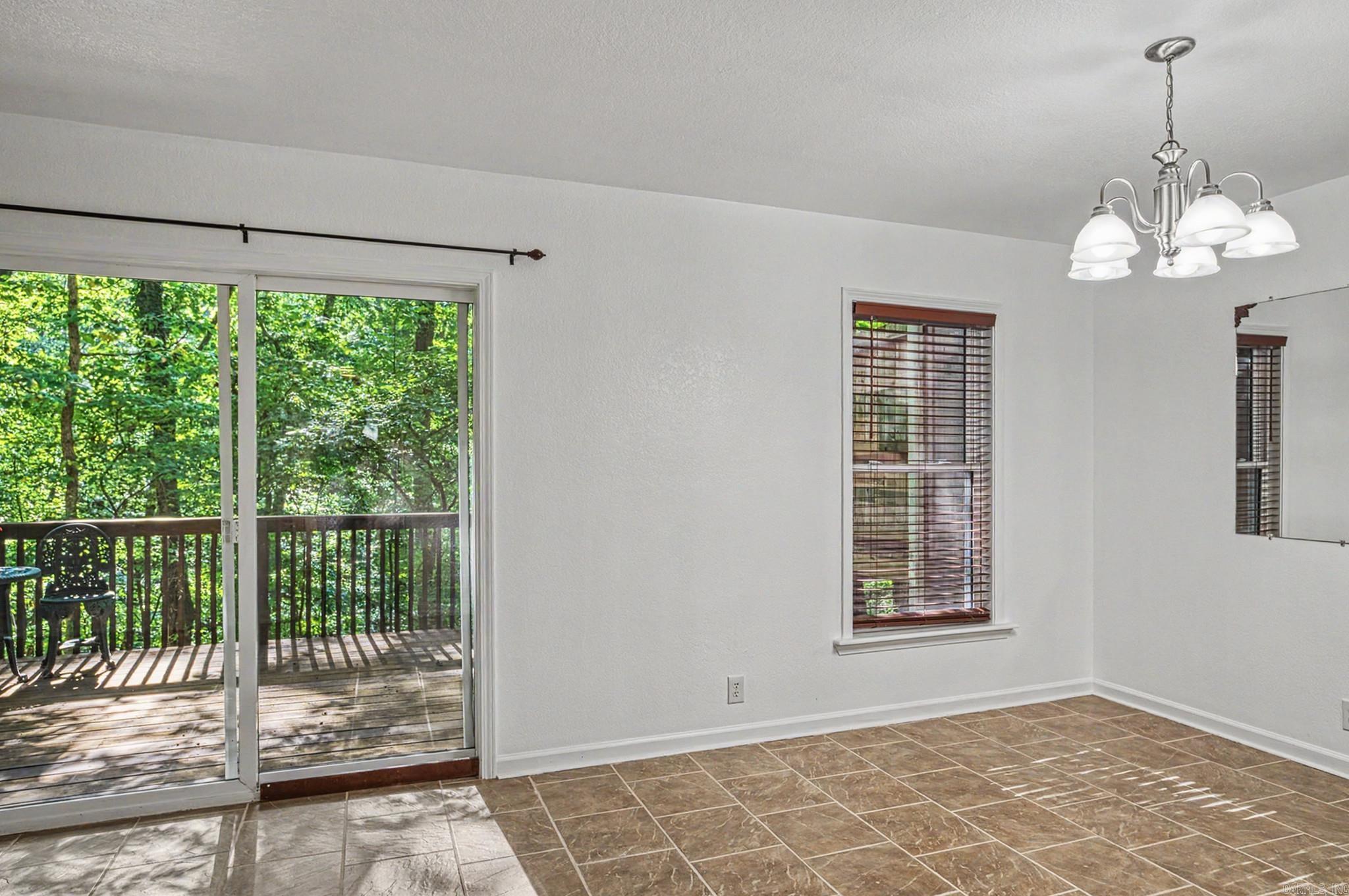 130 Emperado Way Property Photo 9