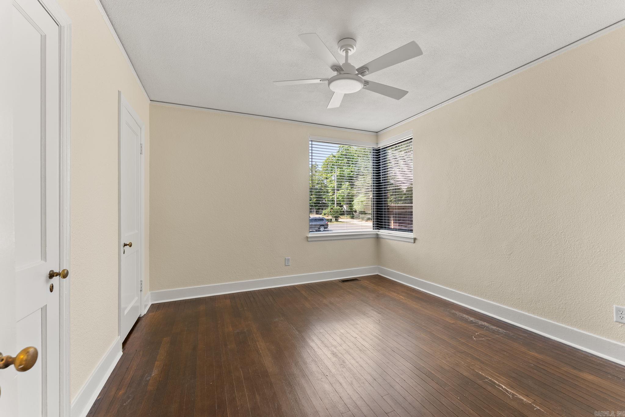 1501 Main Street Property Photo 17