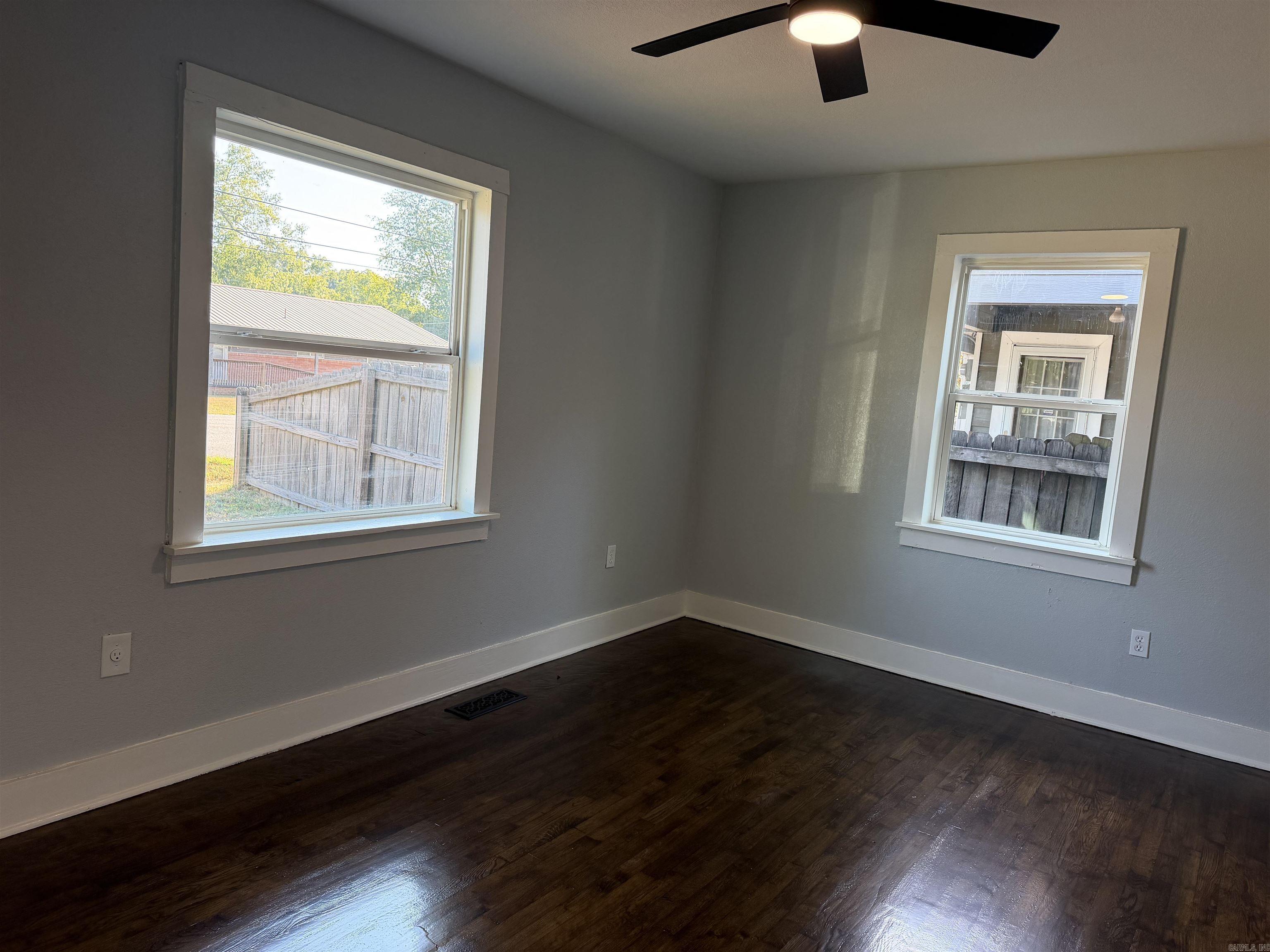 923 W Hazel Street Property Photo 21