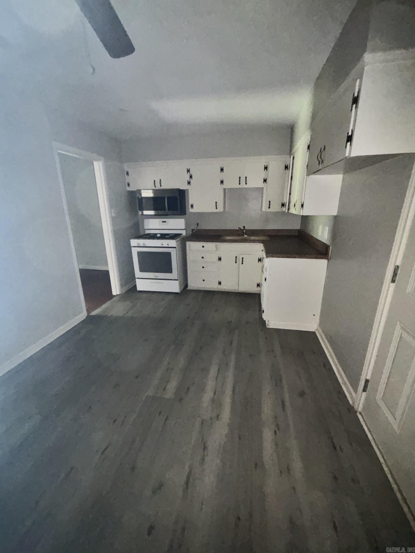 509 Glynn Ln Property Photo 3
