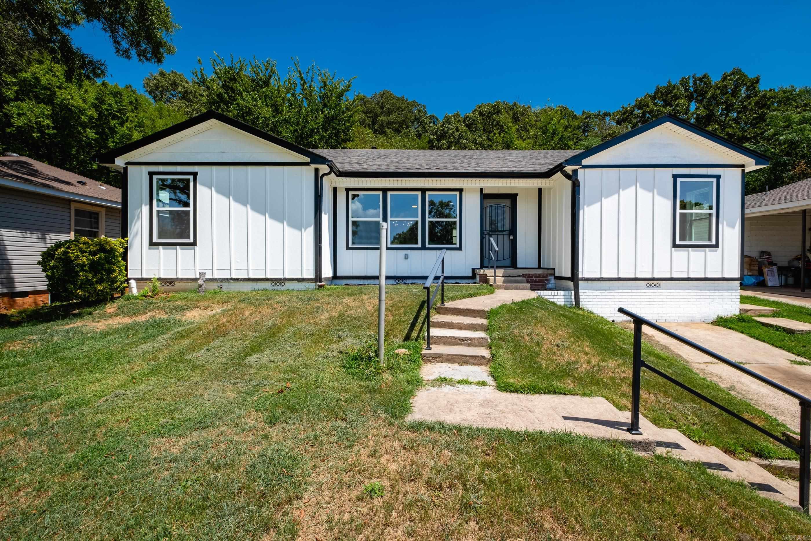 4408 Maple Street Property Photo 1