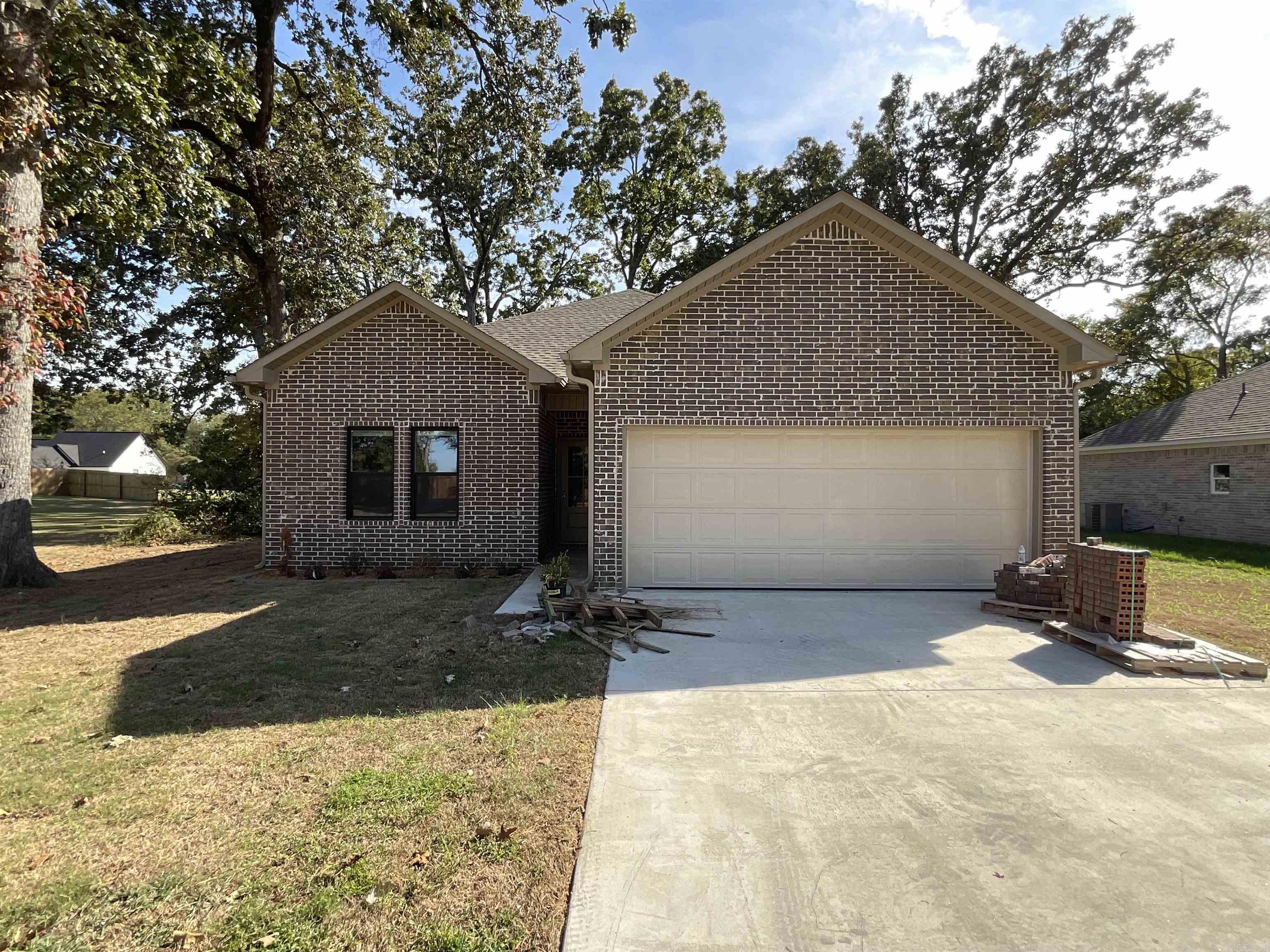 125 Kayla Lane Property Photo 1