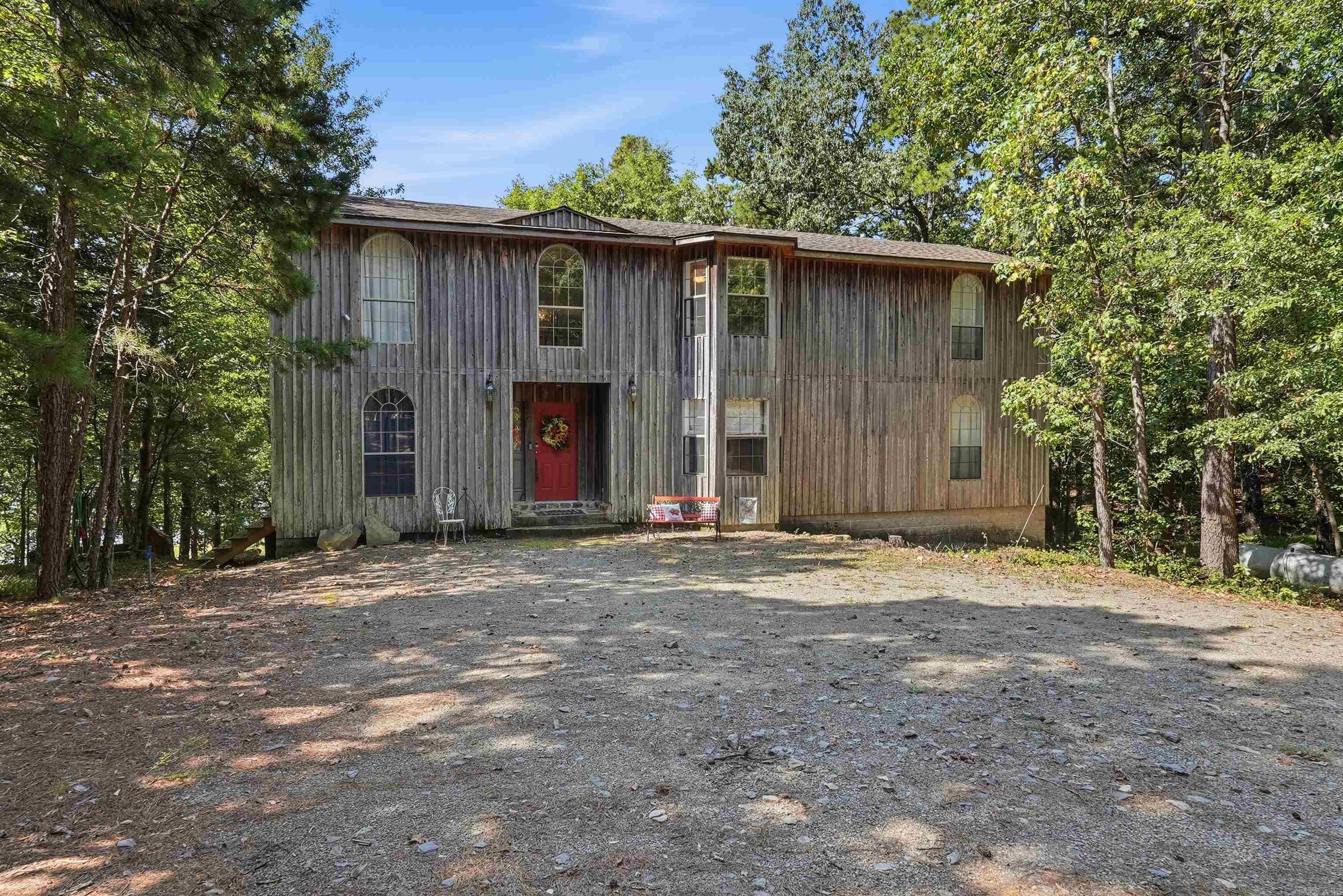 130 Valhalla Property Photo 2