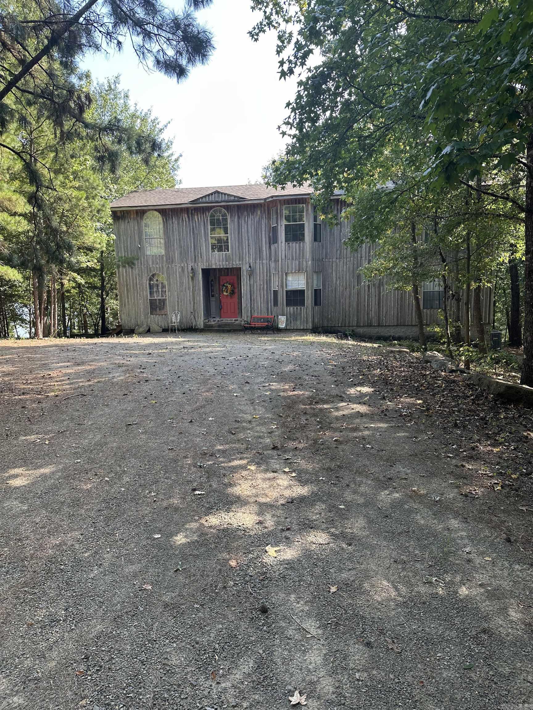 130 Valhalla Property Photo 3