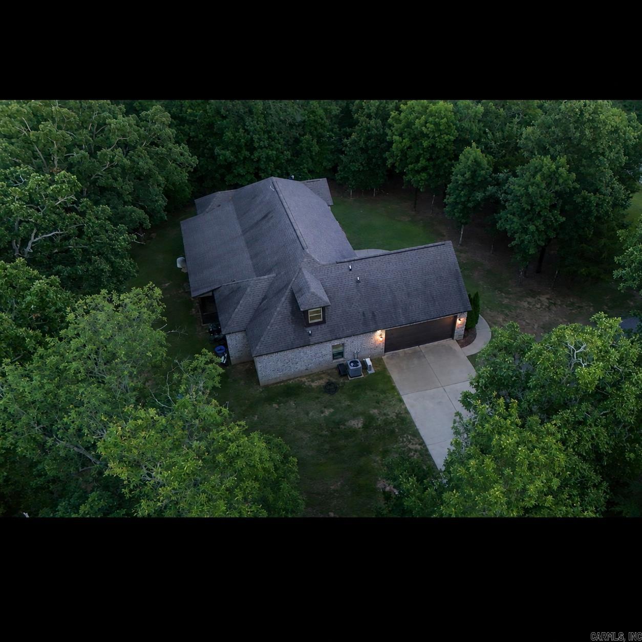 137 Mill Creek Drive Property Photo 6