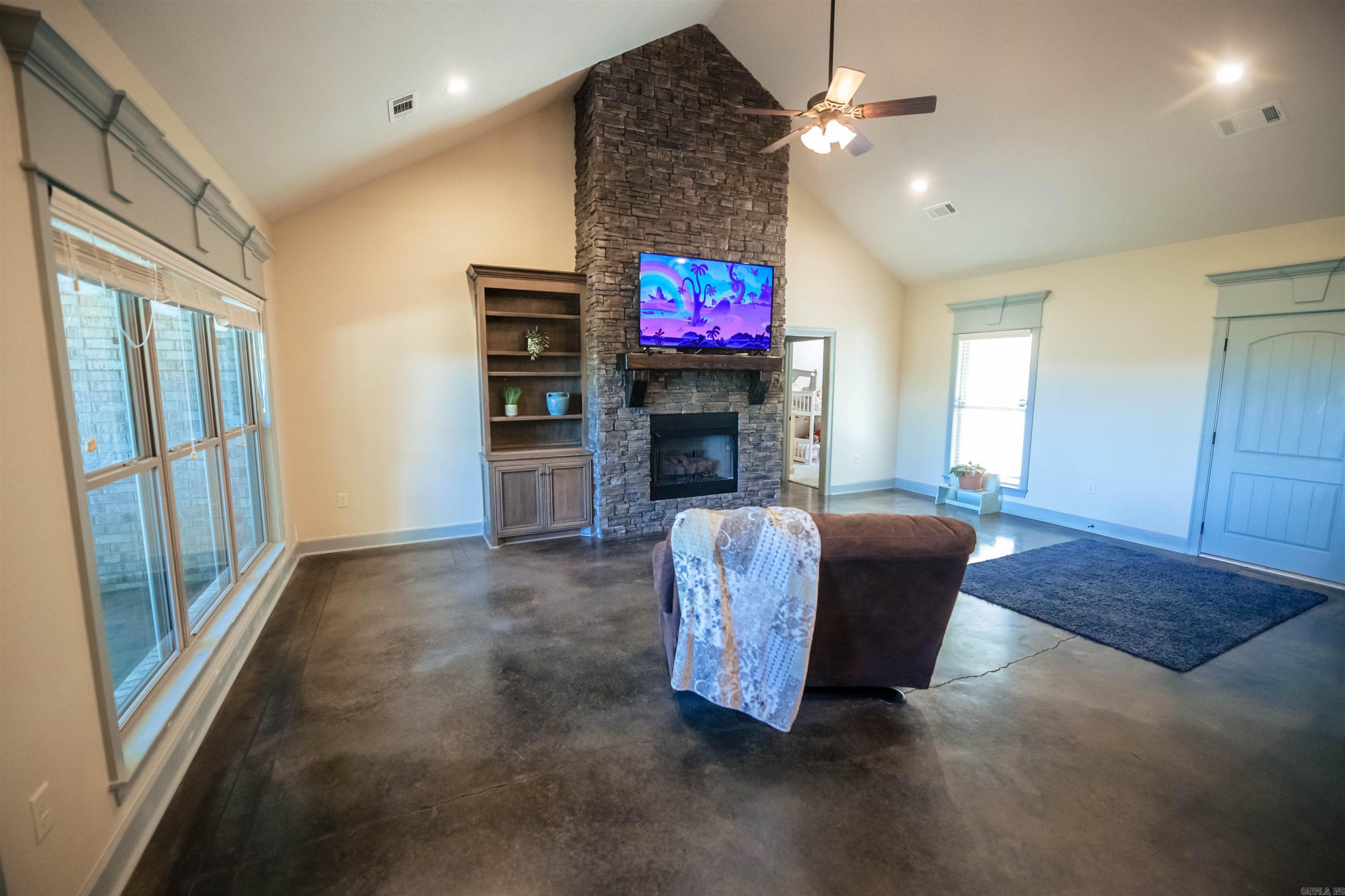 137 Mill Creek Drive Property Photo 10