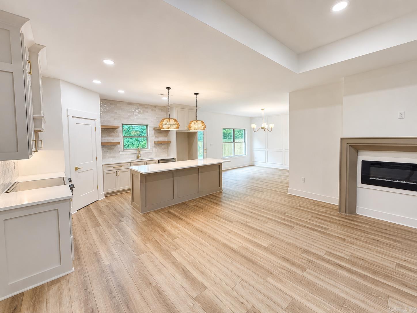 25 Libra Lane Property Photo 6