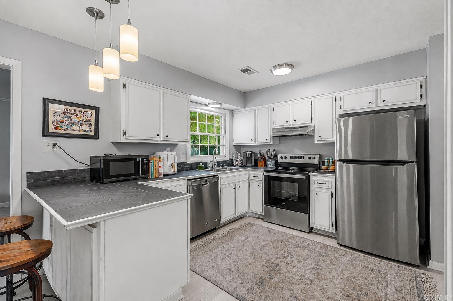 1708 Rich Road Property Photo 6