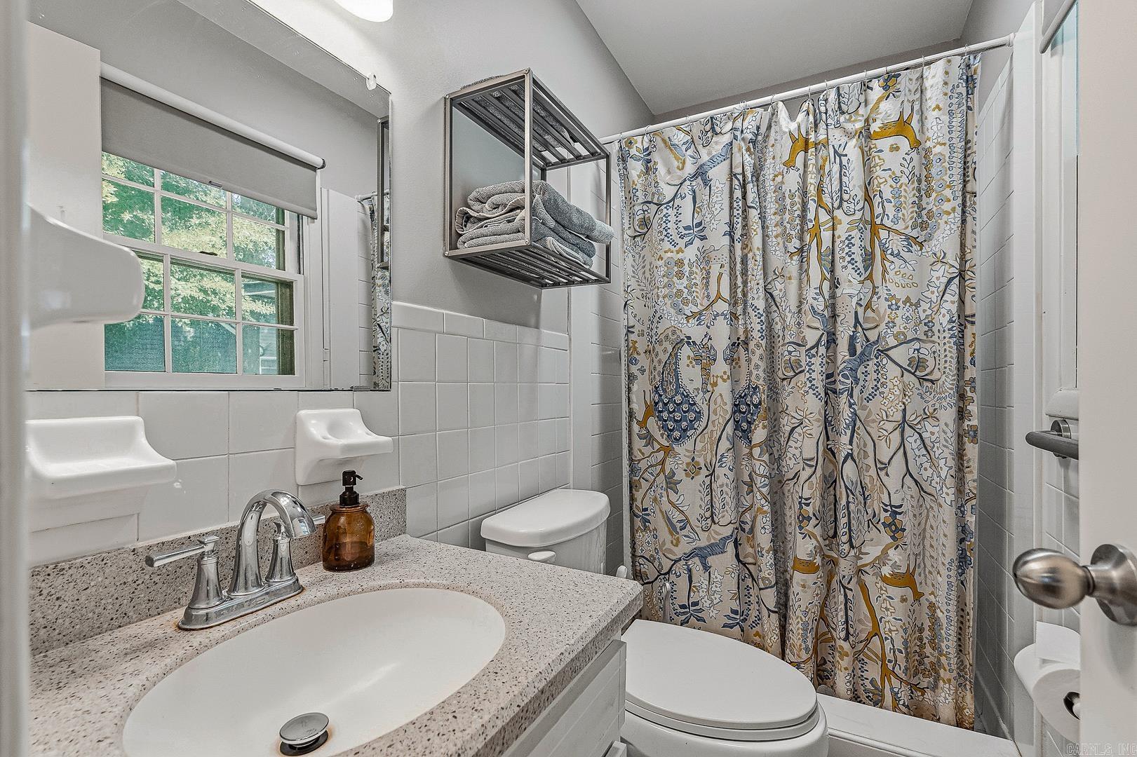 1708 Rich Road Property Photo 9