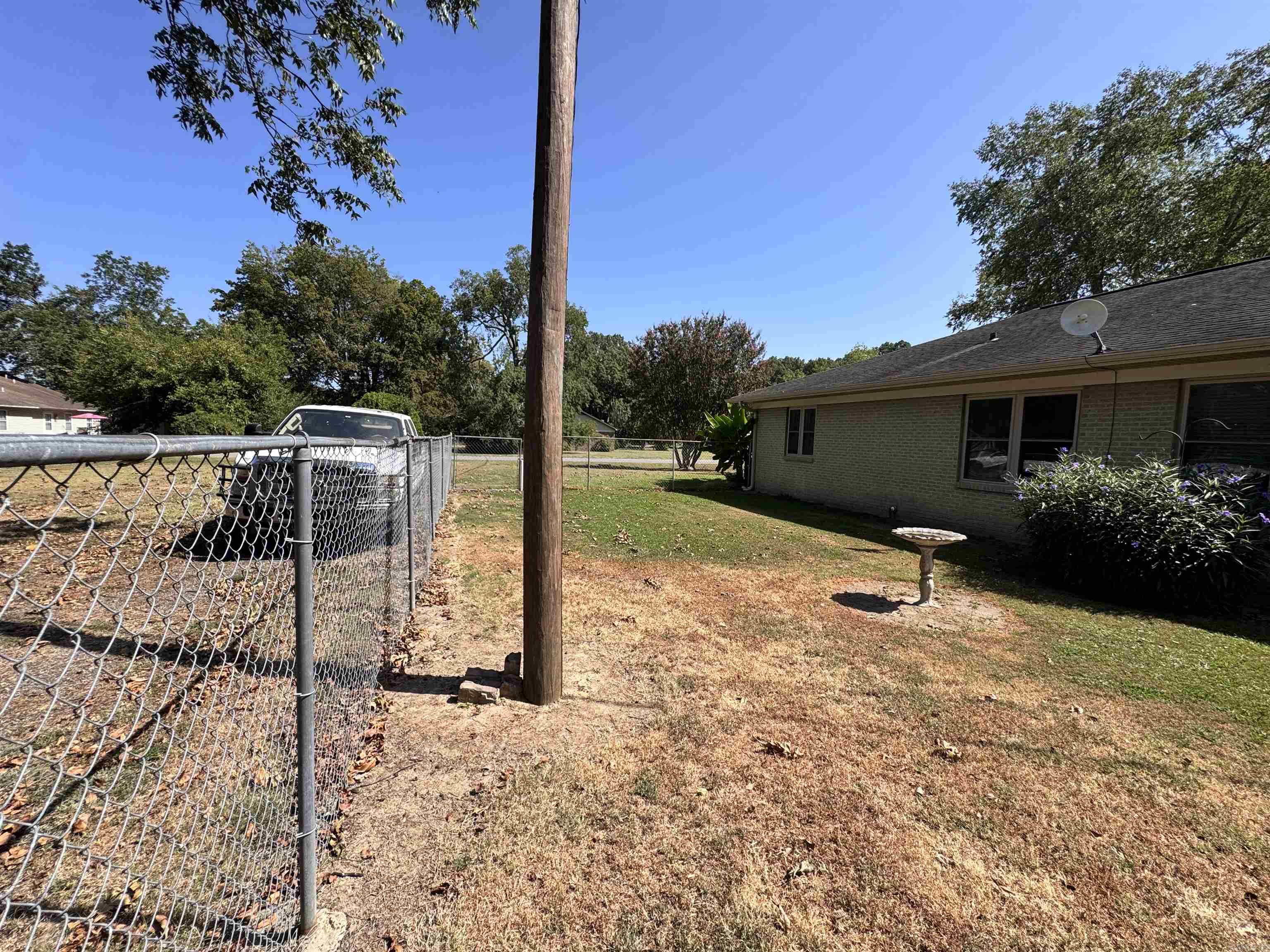 208 N Prairie Street Property Photo 5