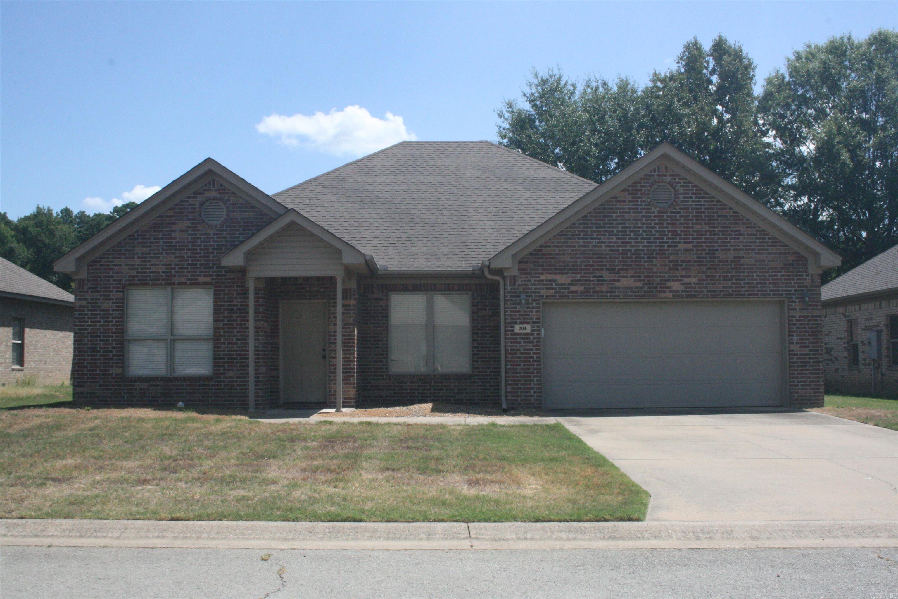 204 Texas Drive Property Photo 1