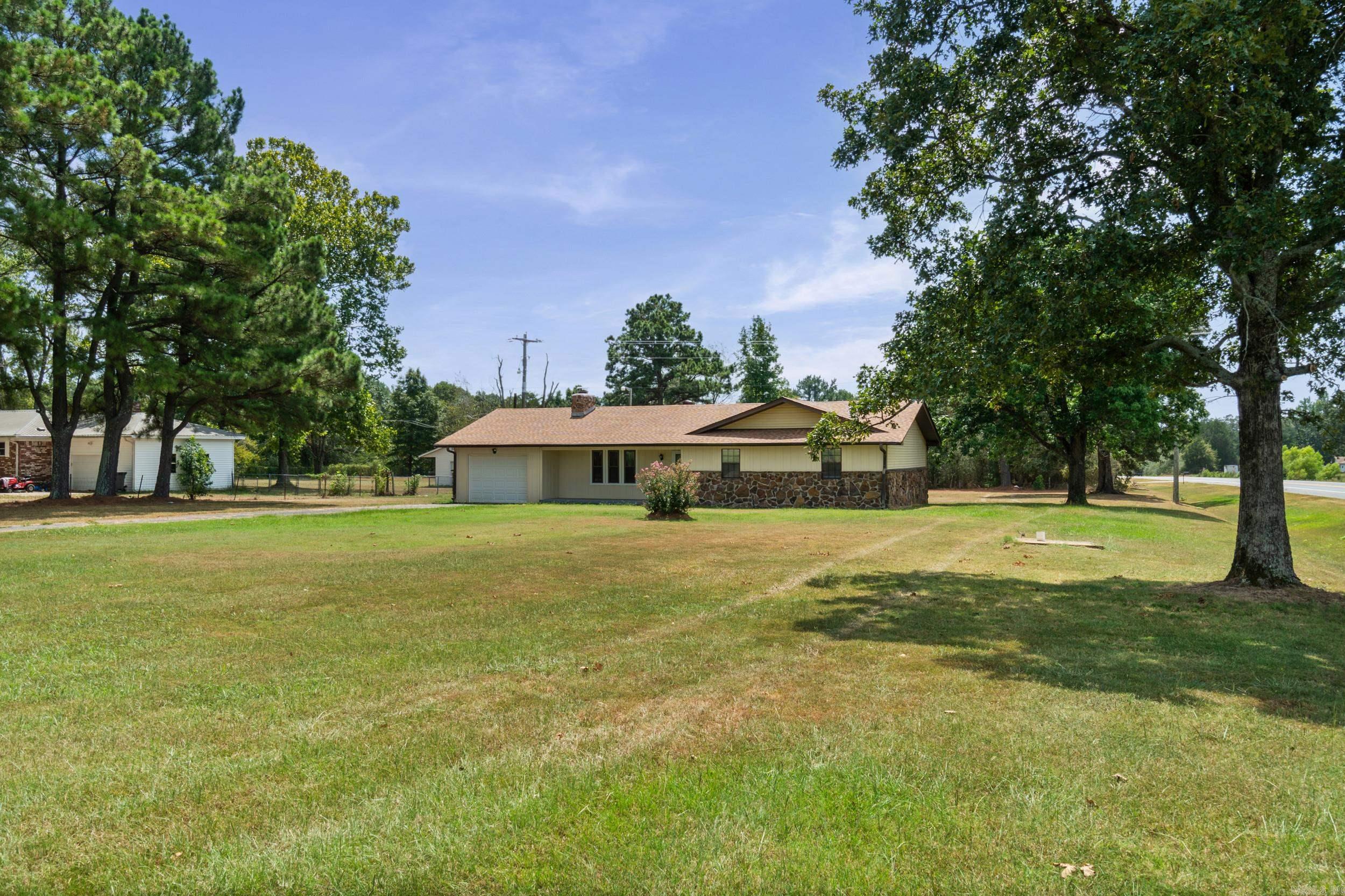 468 Honey Hill Rd. Property Photo 3