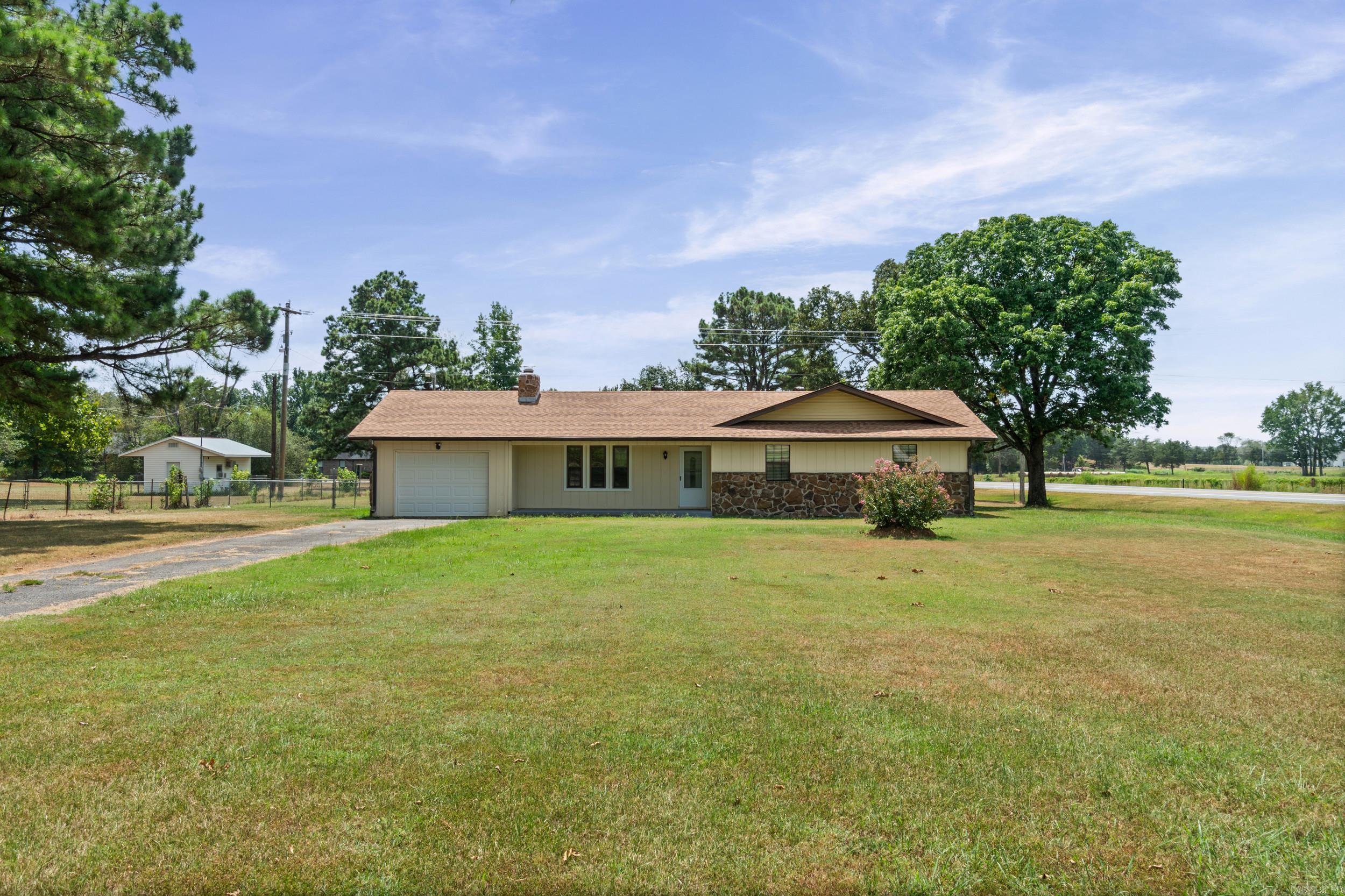 468 Honey Hill Rd. Property Photo 4