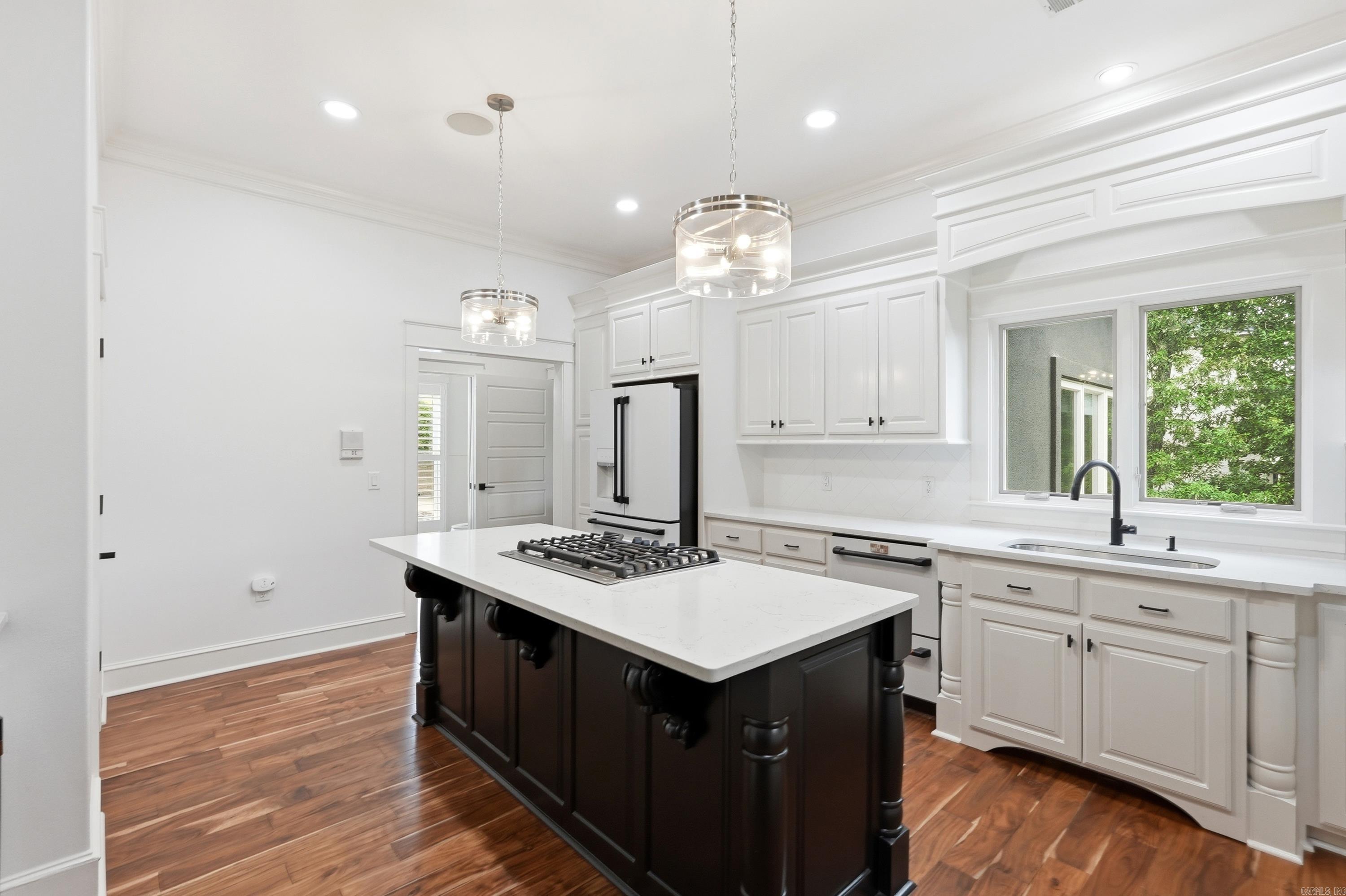 5800 Brush Creek Loop Property Photo 8