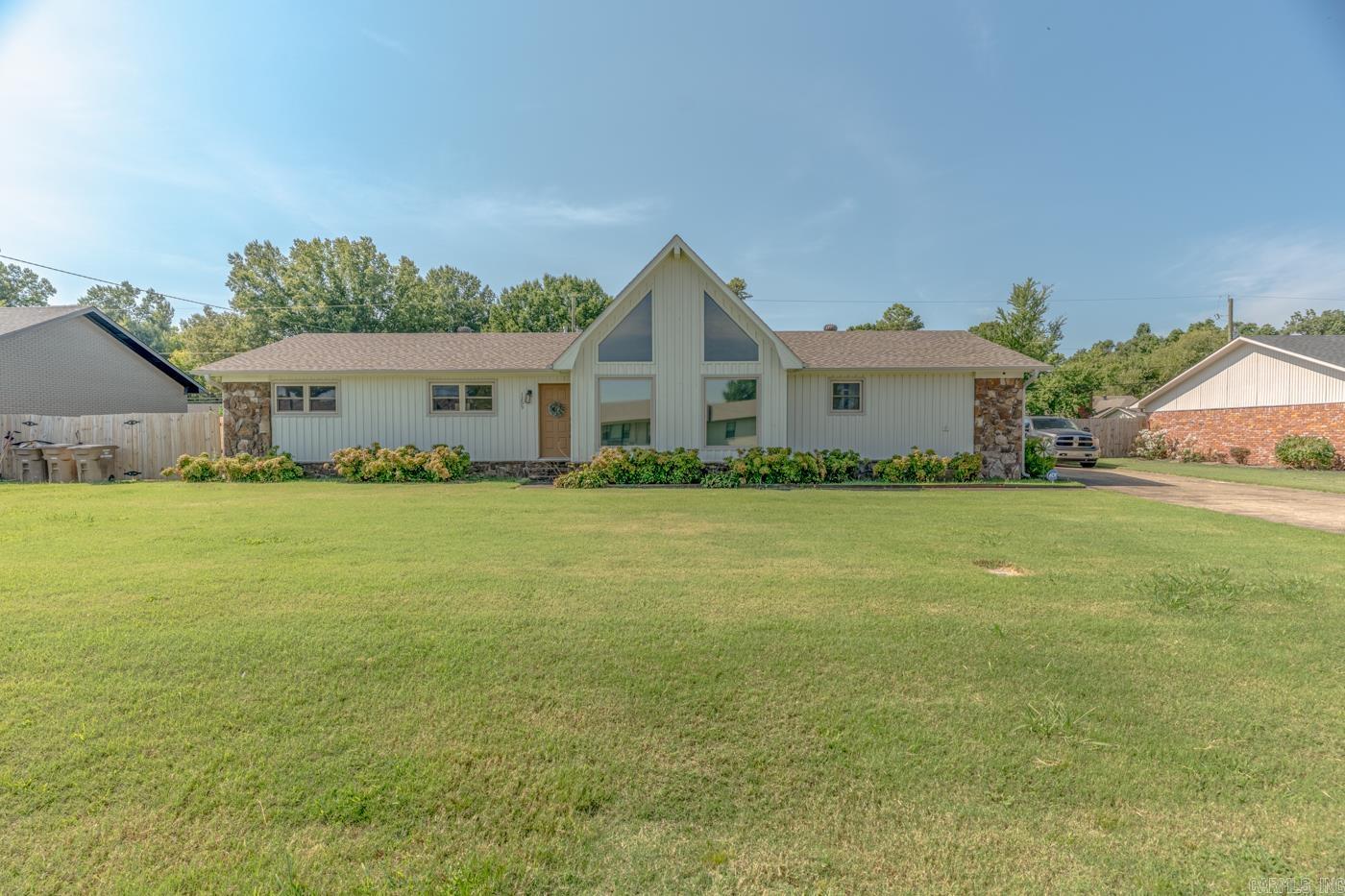 1209 Languille Ave Property Photo 1