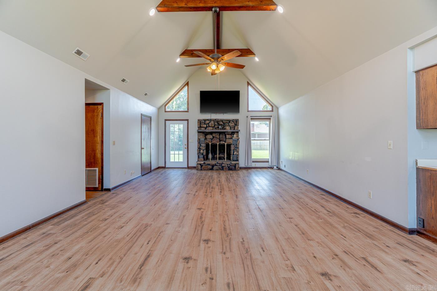 1209 Languille Ave Property Photo 6