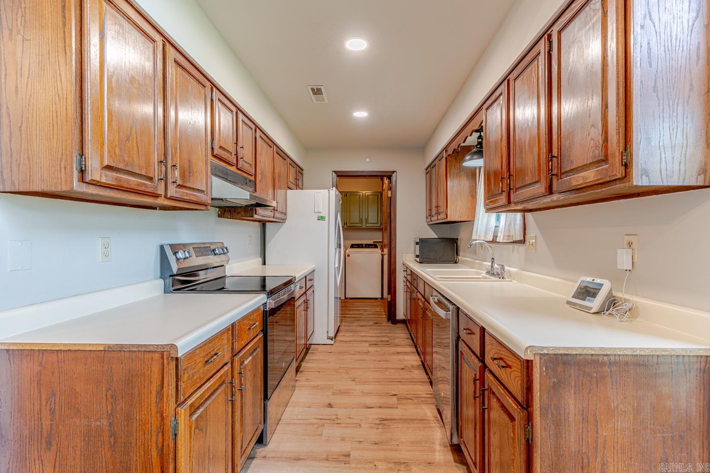 1209 Languille Ave Property Photo 12