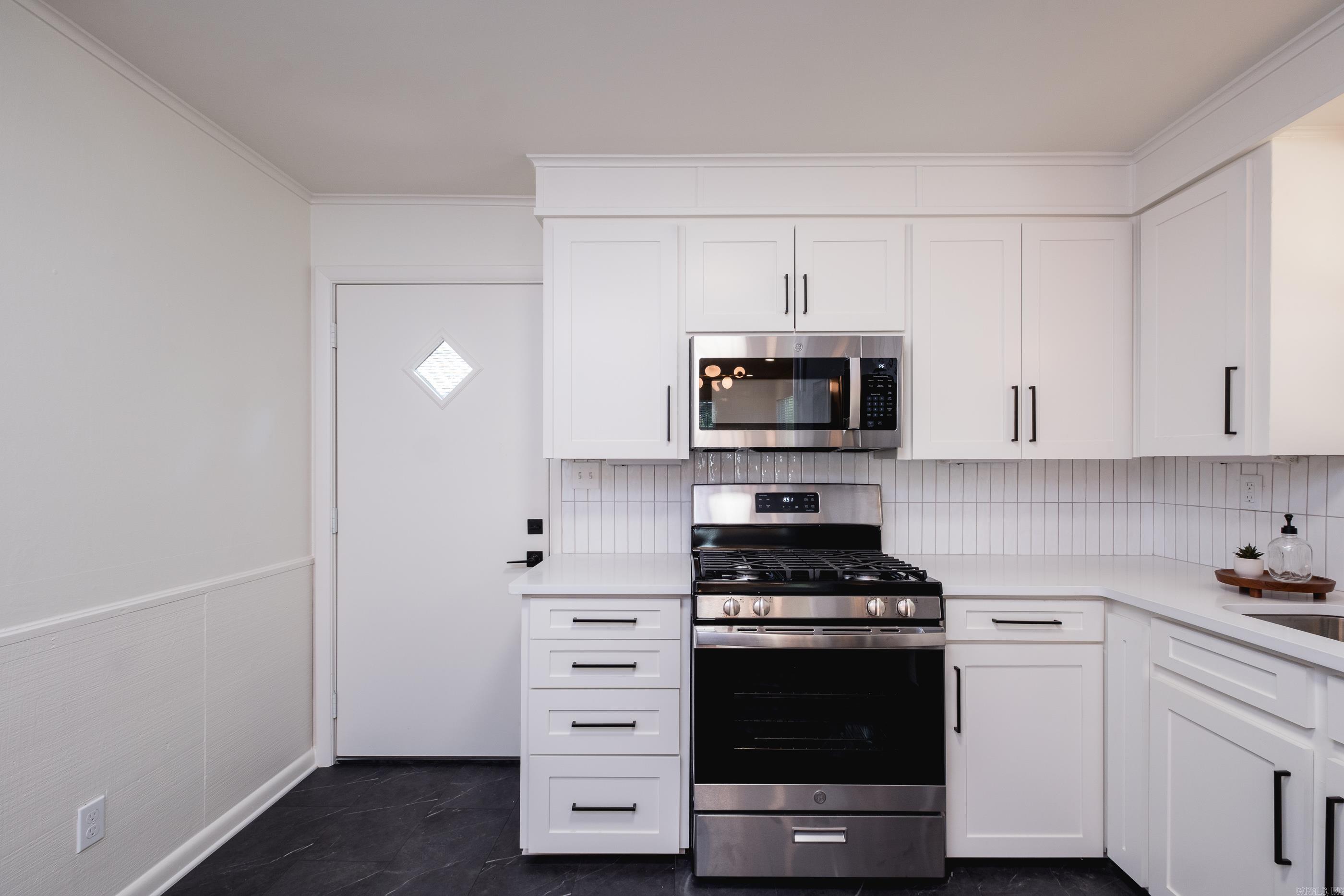 19024 Kanis Road Property Photo 23