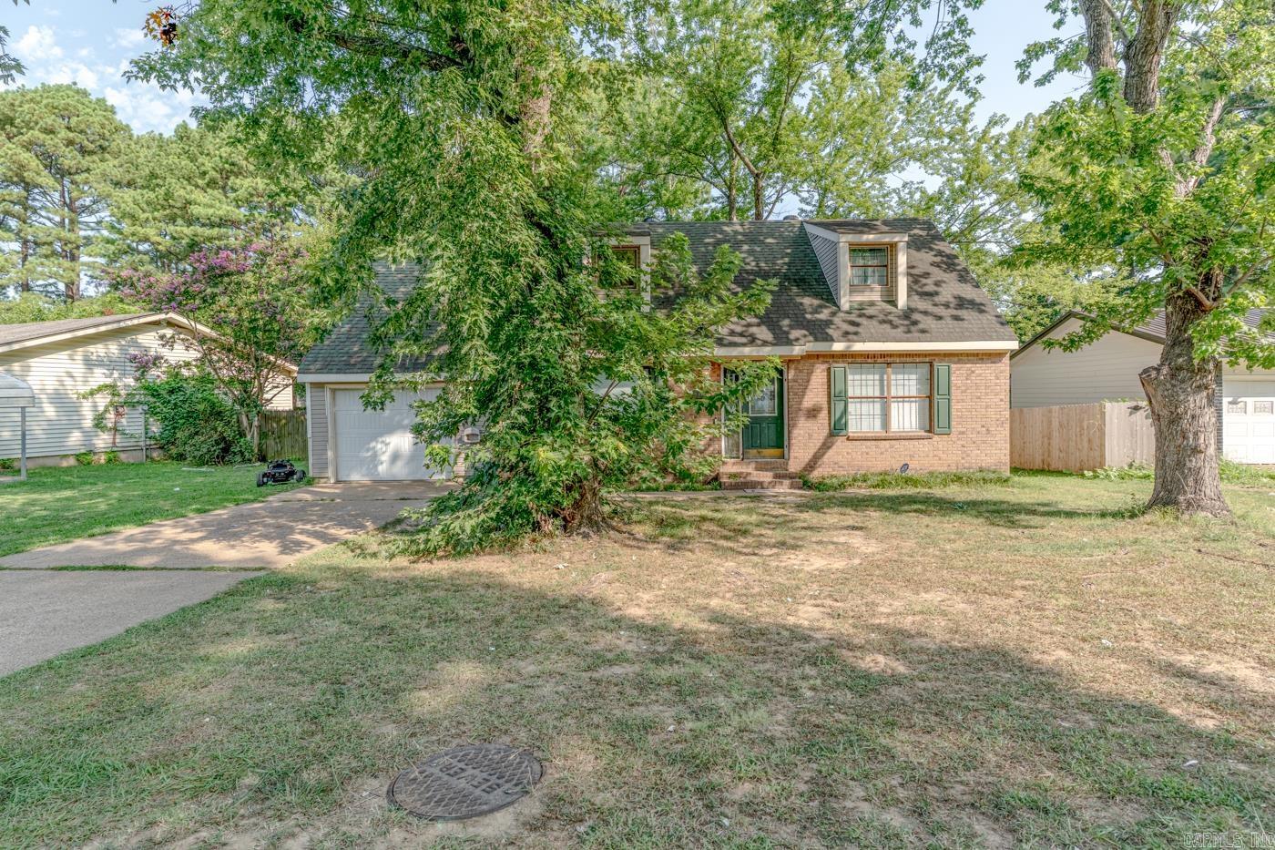 2010 Cenwood Dr Property Photo 1
