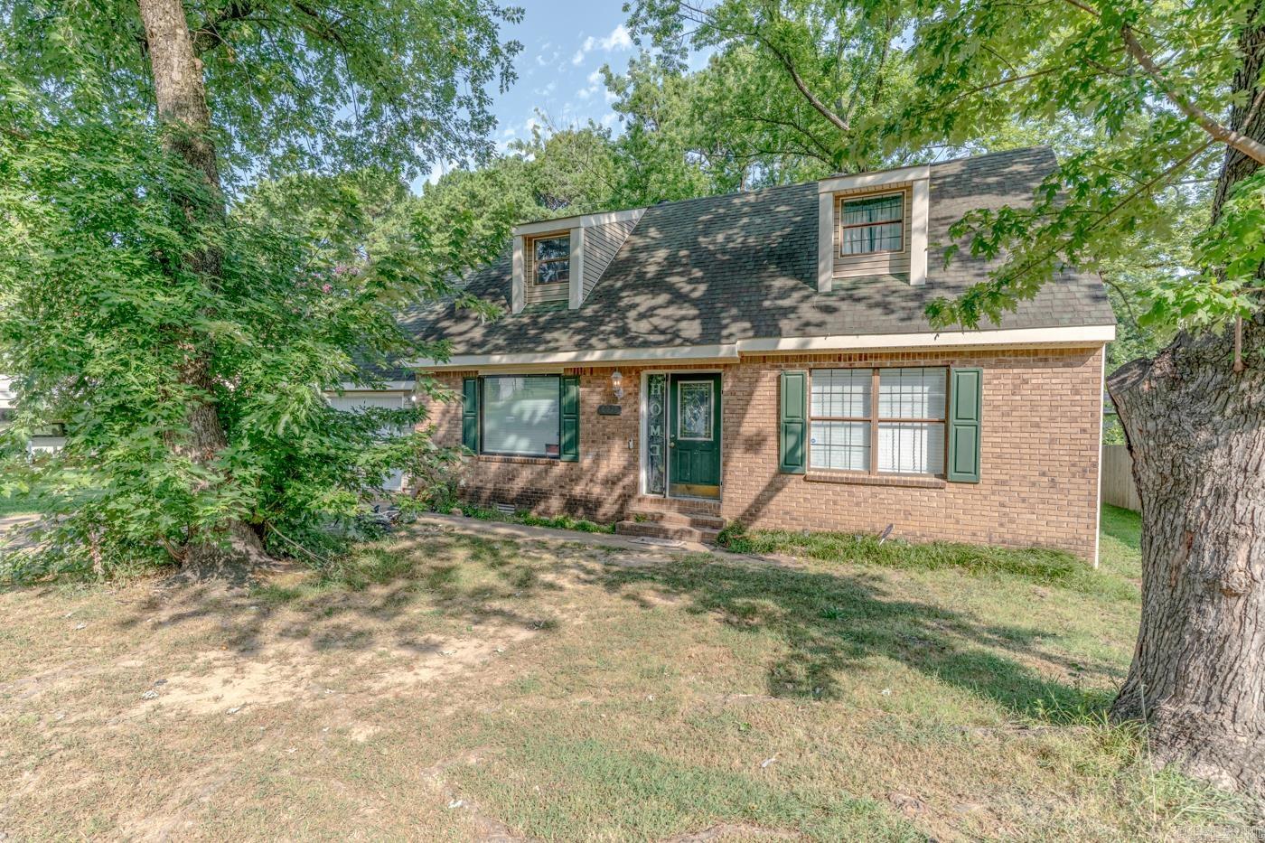 2010 Cenwood Dr Property Photo 3