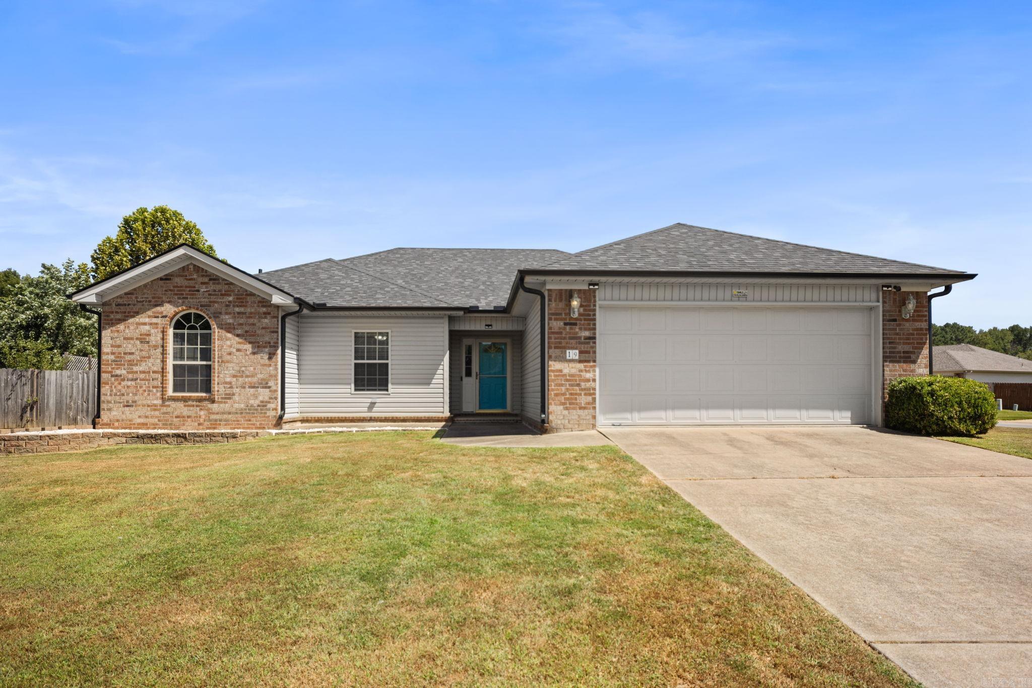 19 Lake Side Drive Property Photo 1