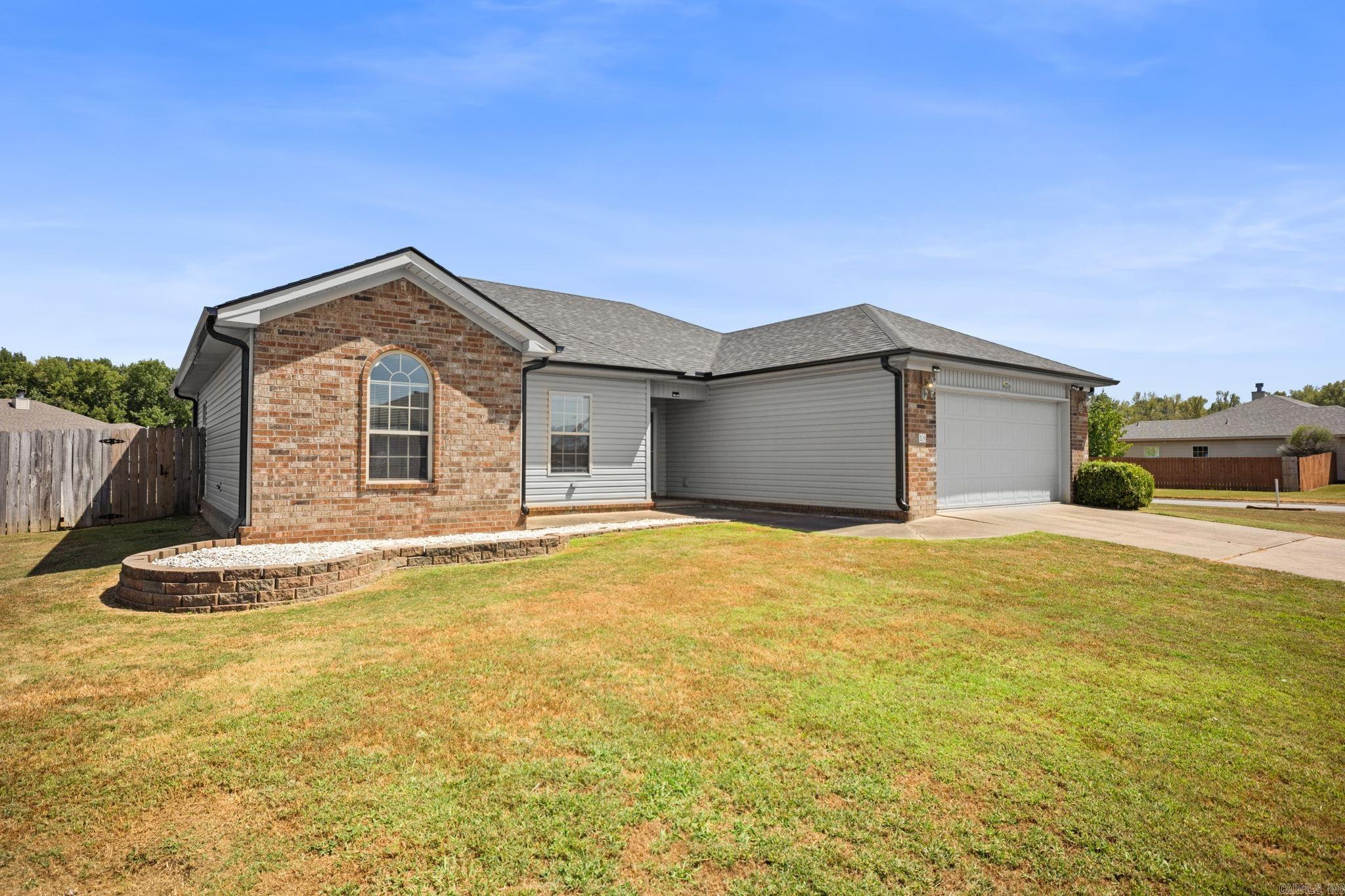 19 Lake Side Drive Property Photo 2