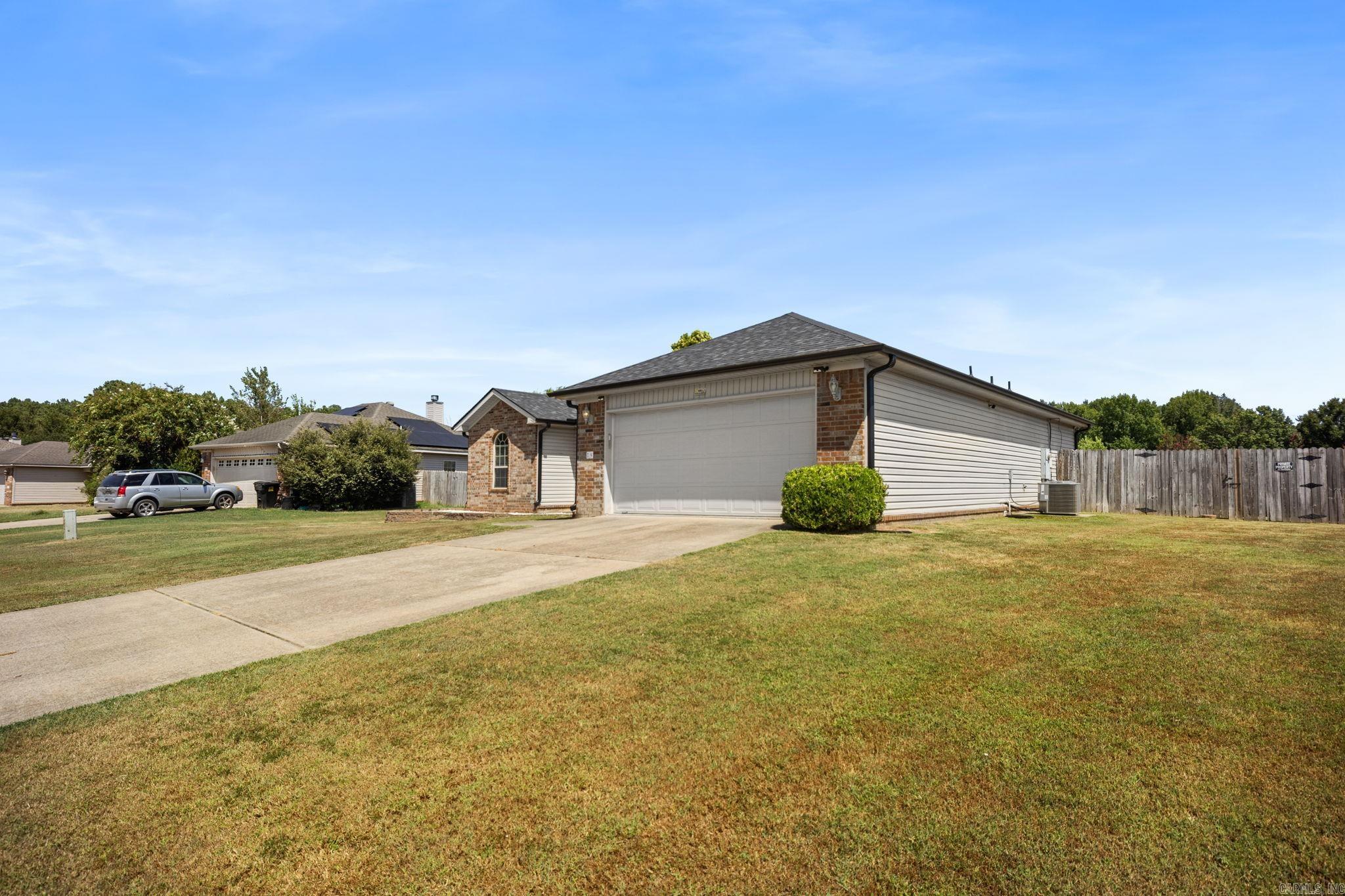 19 Lake Side Drive Property Photo 4