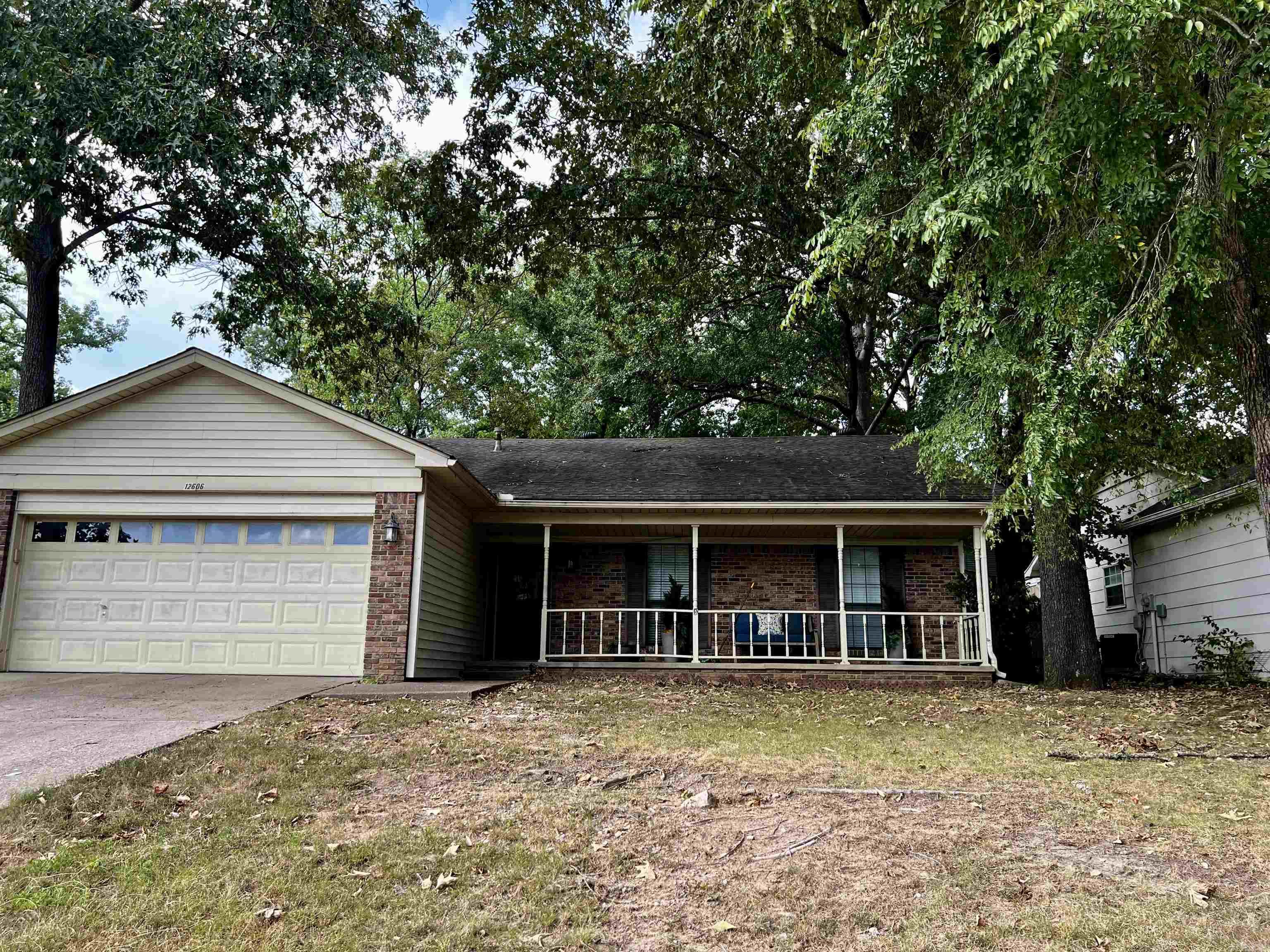 12606 Goldleaf Drive Property Photo 1
