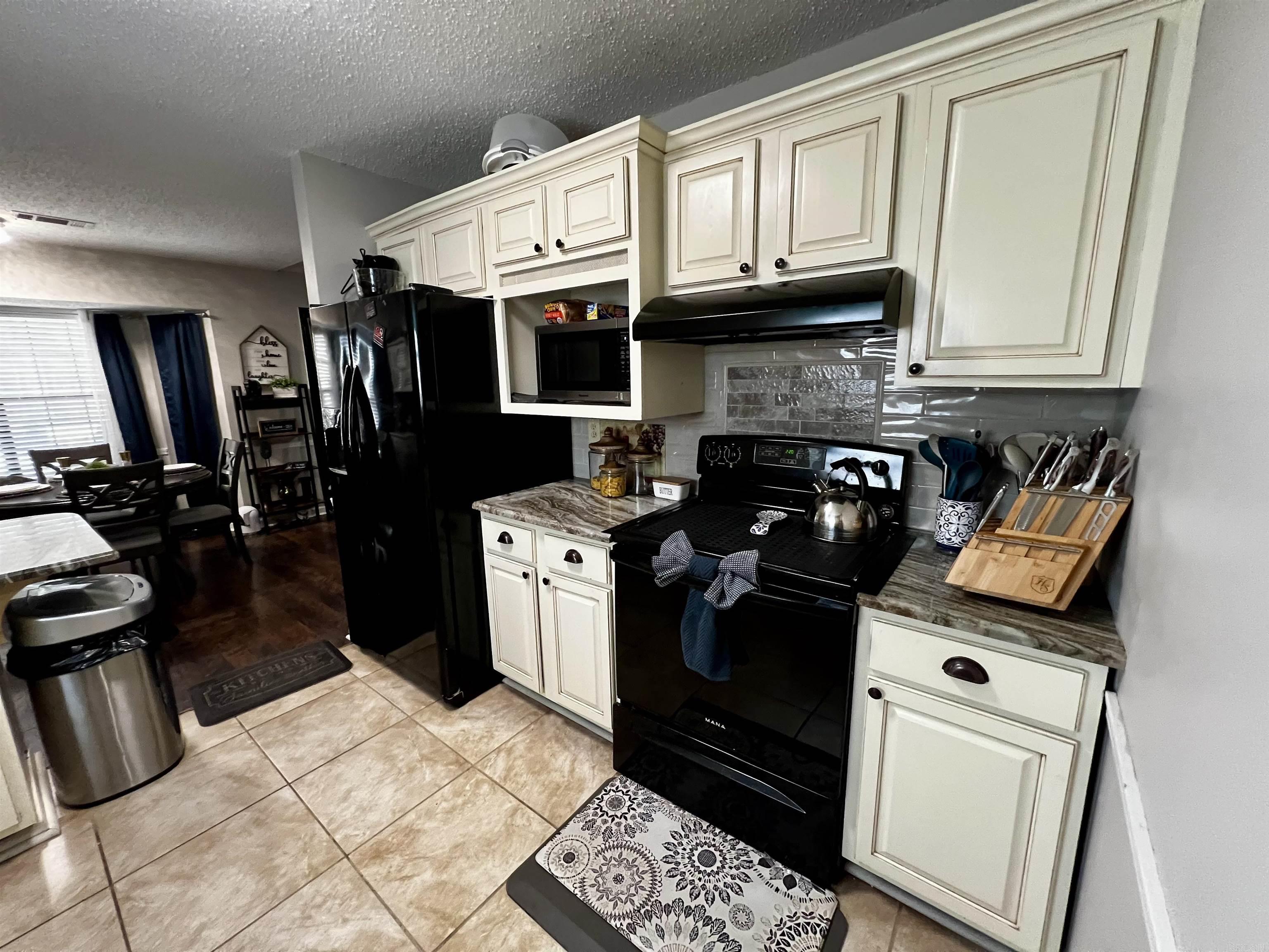 12606 Goldleaf Drive Property Photo 17