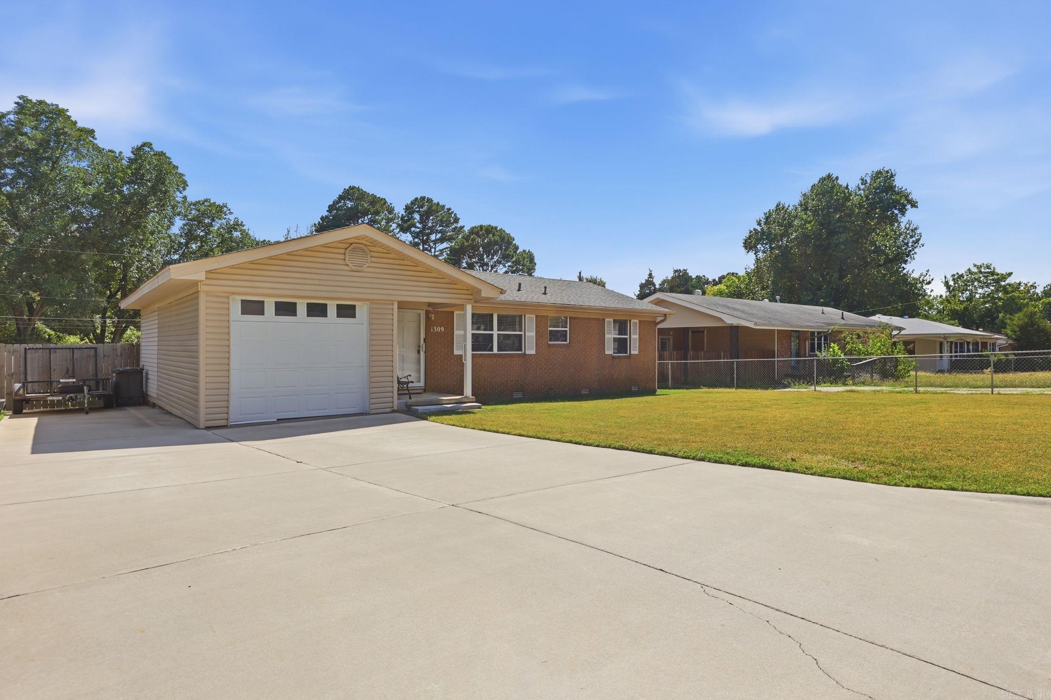 1309 Stone Street Property Photo 7