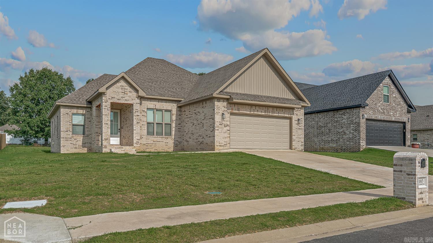 109 Clearwater Property Photo 1