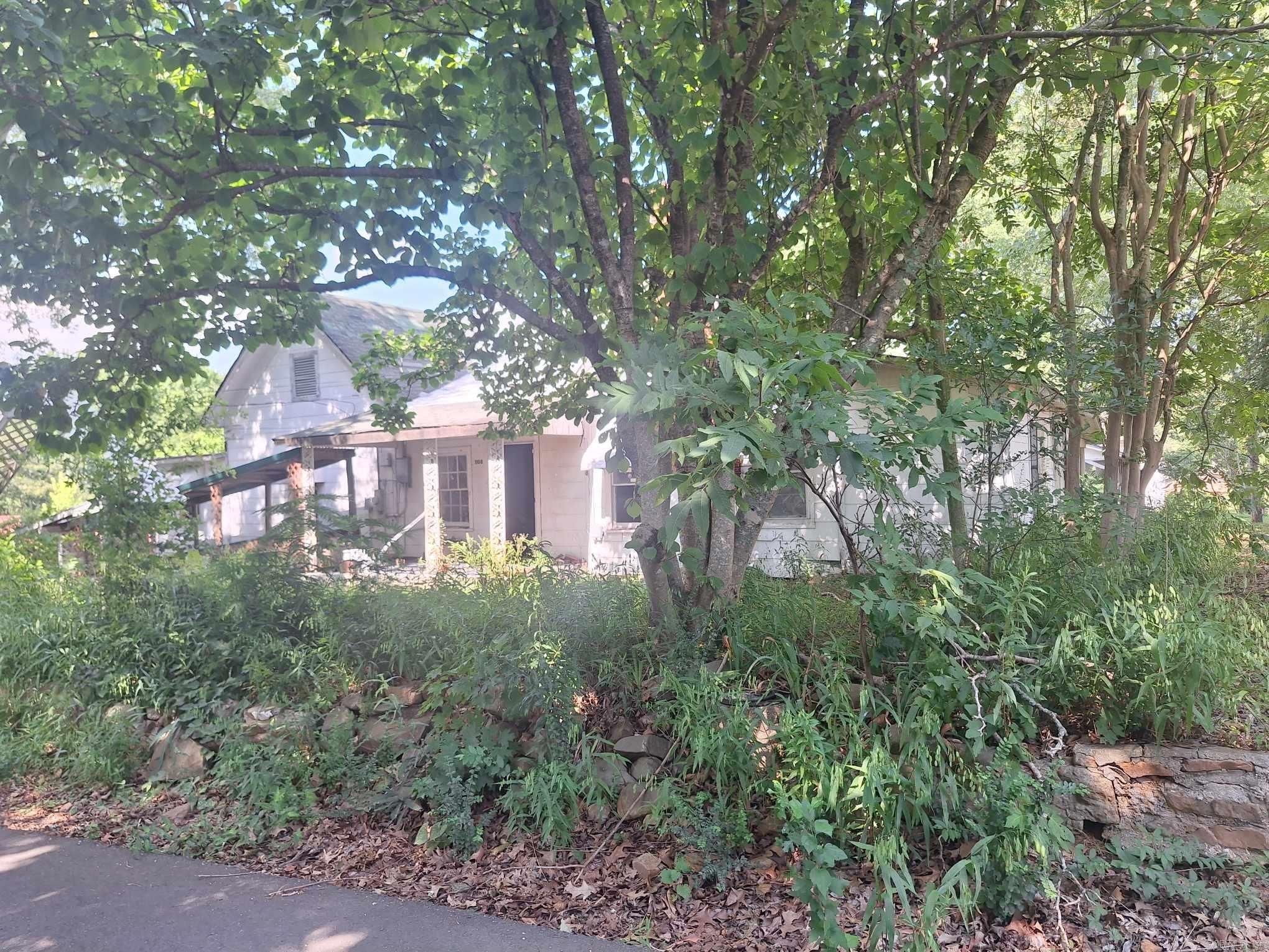 1108 Tyler St. Property Photo 5
