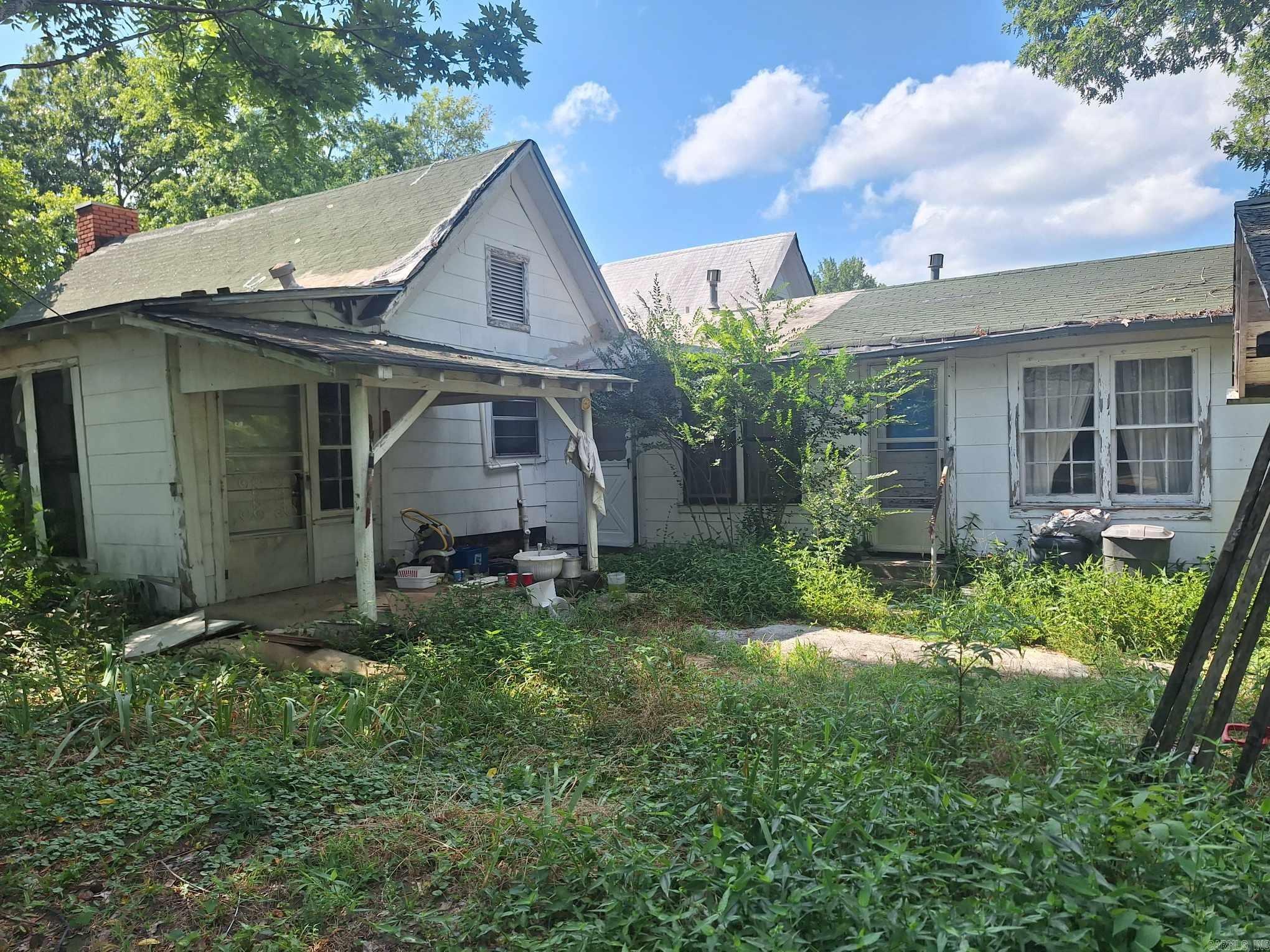1108 Tyler St. Property Photo 6