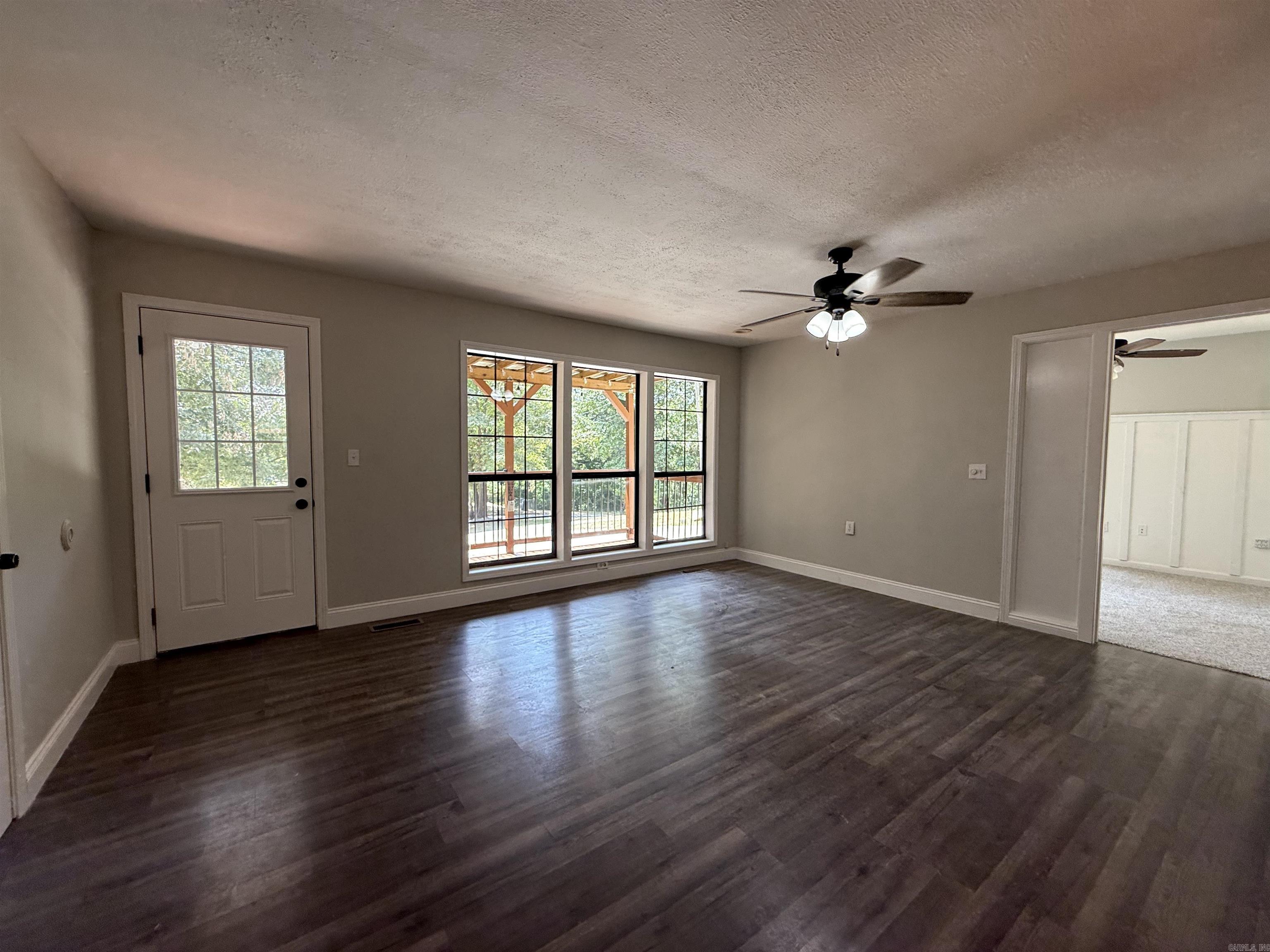 821 E Washington St Street Property Photo 3
