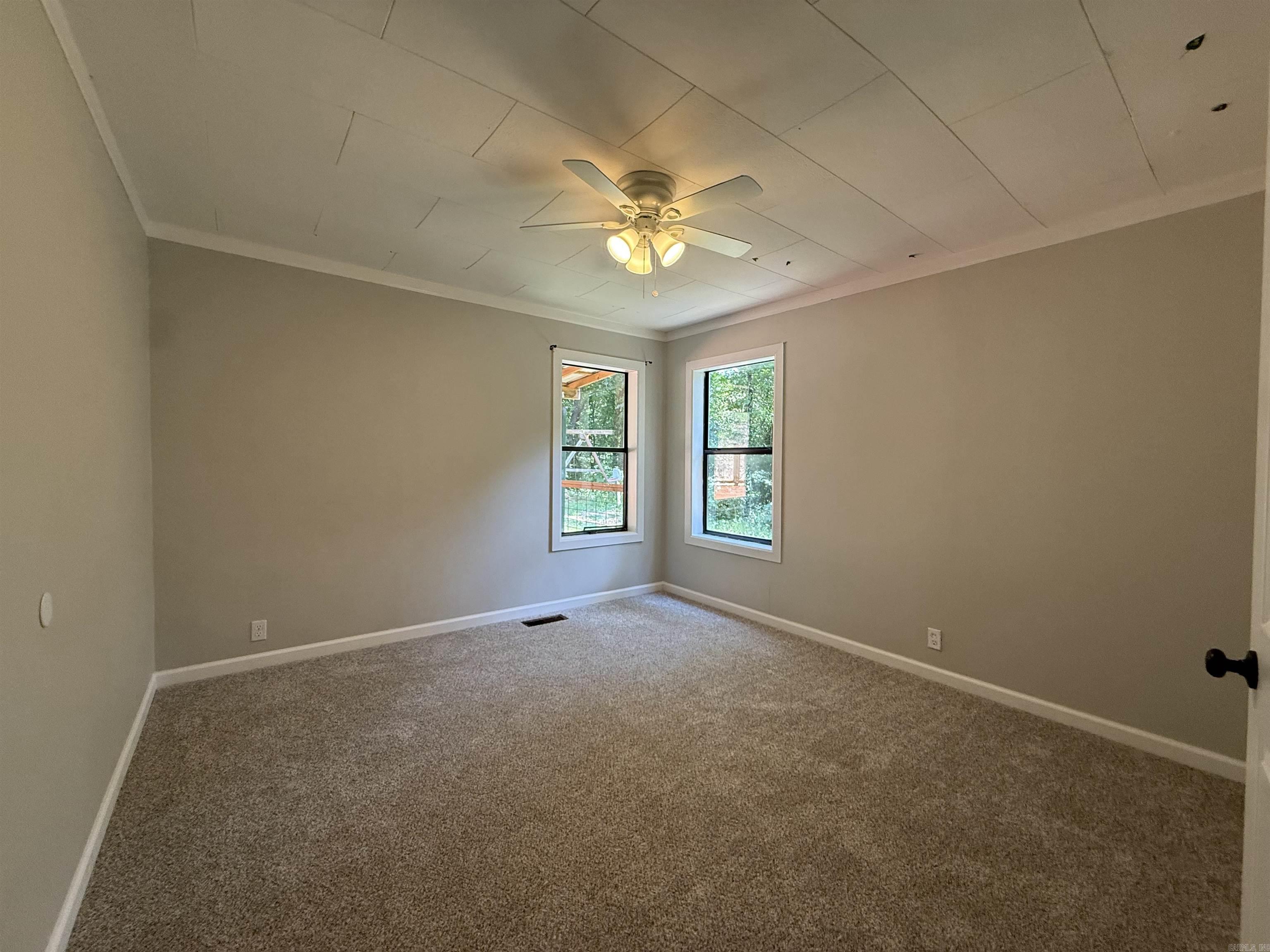 821 E Washington St Street Property Photo 6