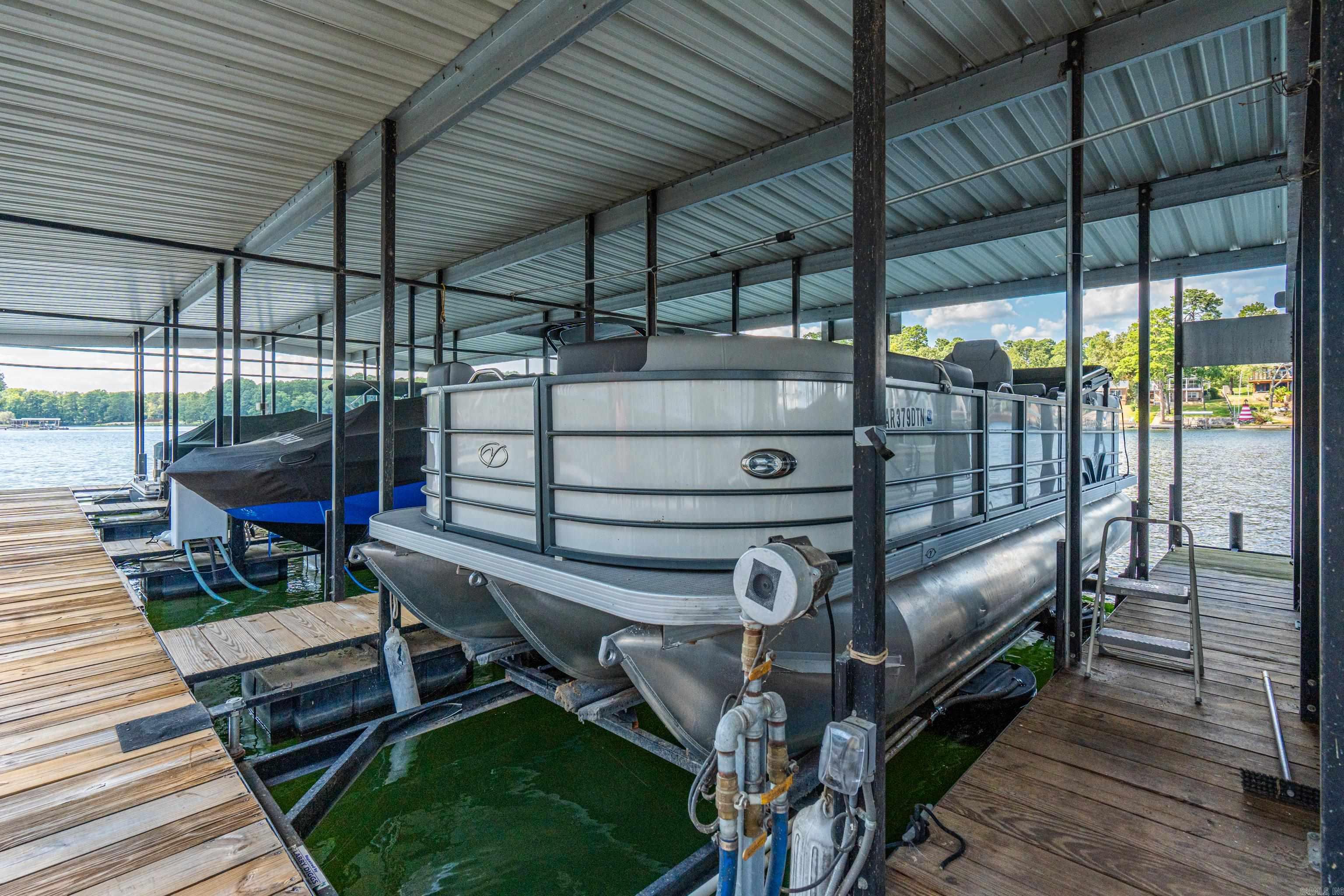 1380 Airport Property Photo 18