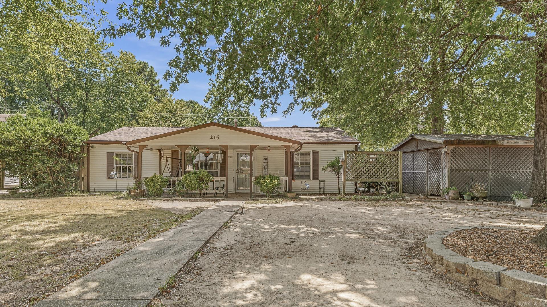215 W Easy Property Photo 1