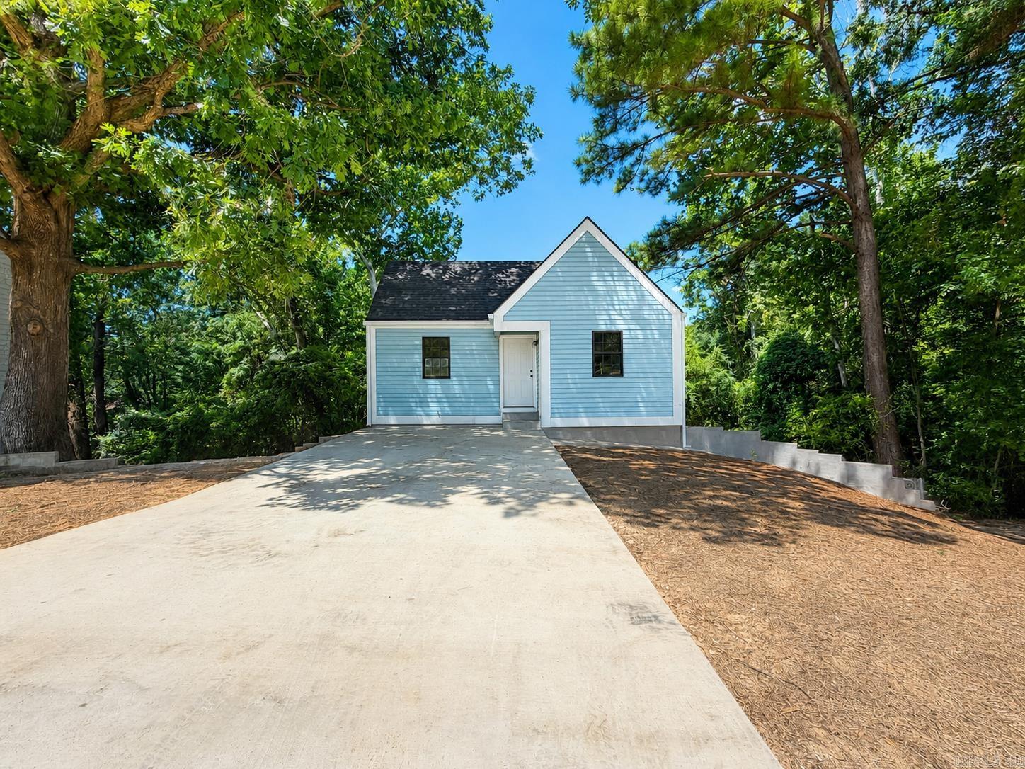 6 Carriage Place Property Photo 1