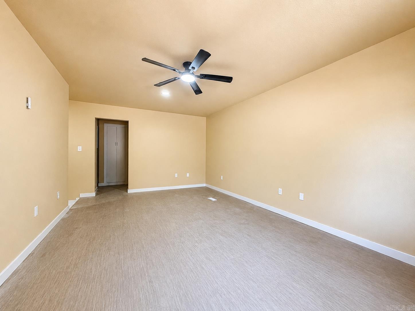 6 Carriage Place Property Photo 4