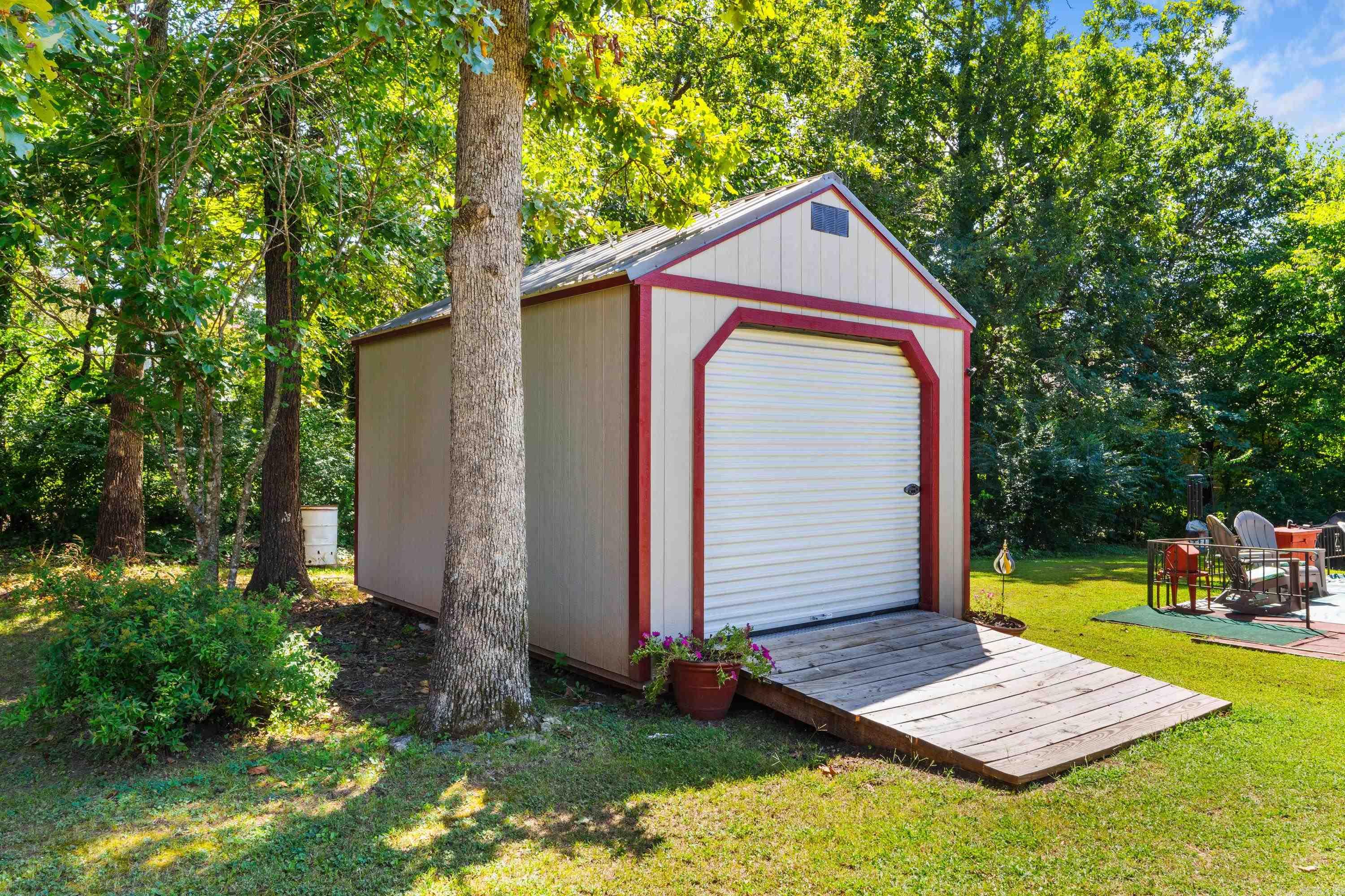 1210 Spring Street Property Photo 22