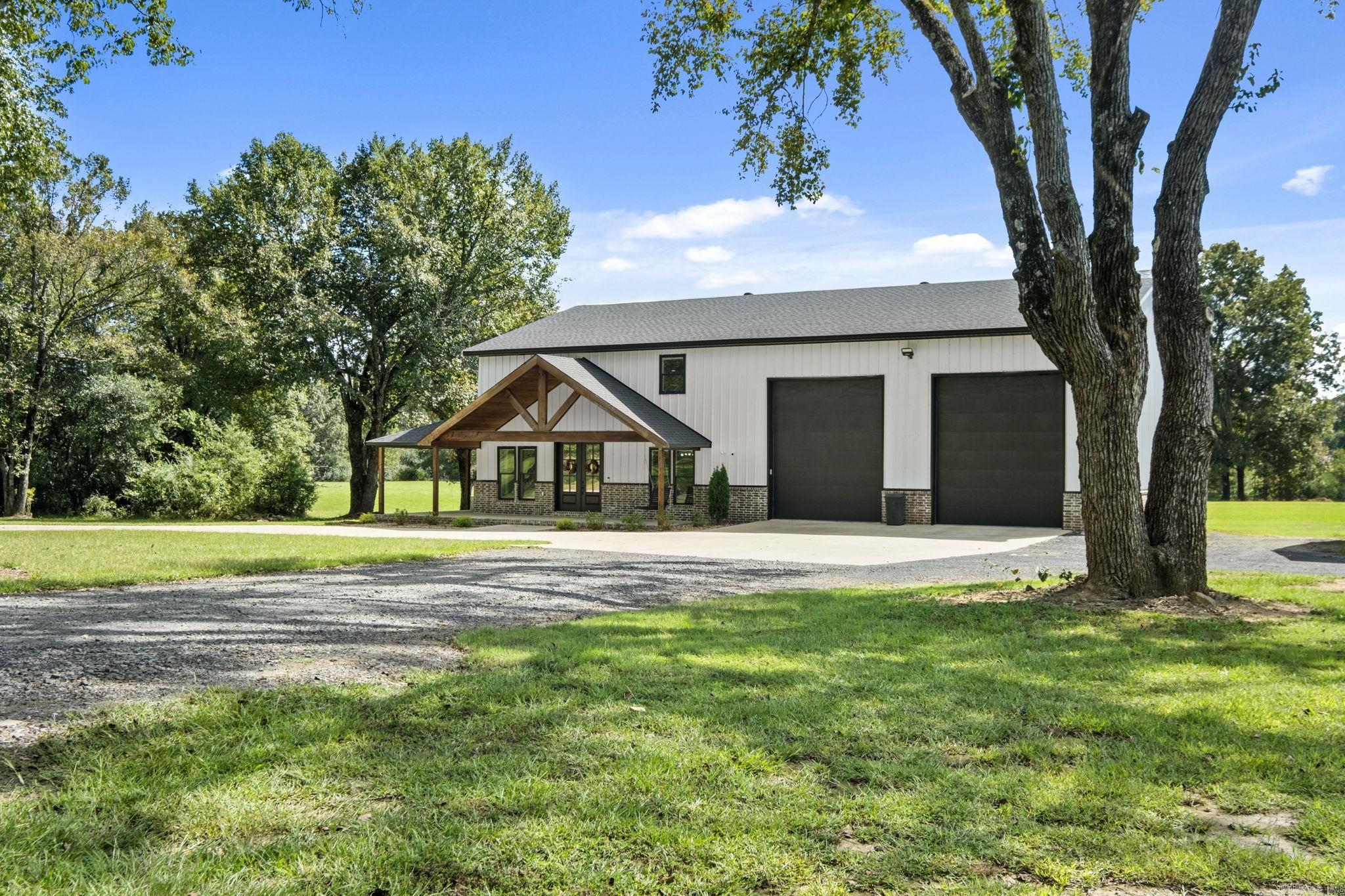 8501 Old Tom Box Road Property Photo 1